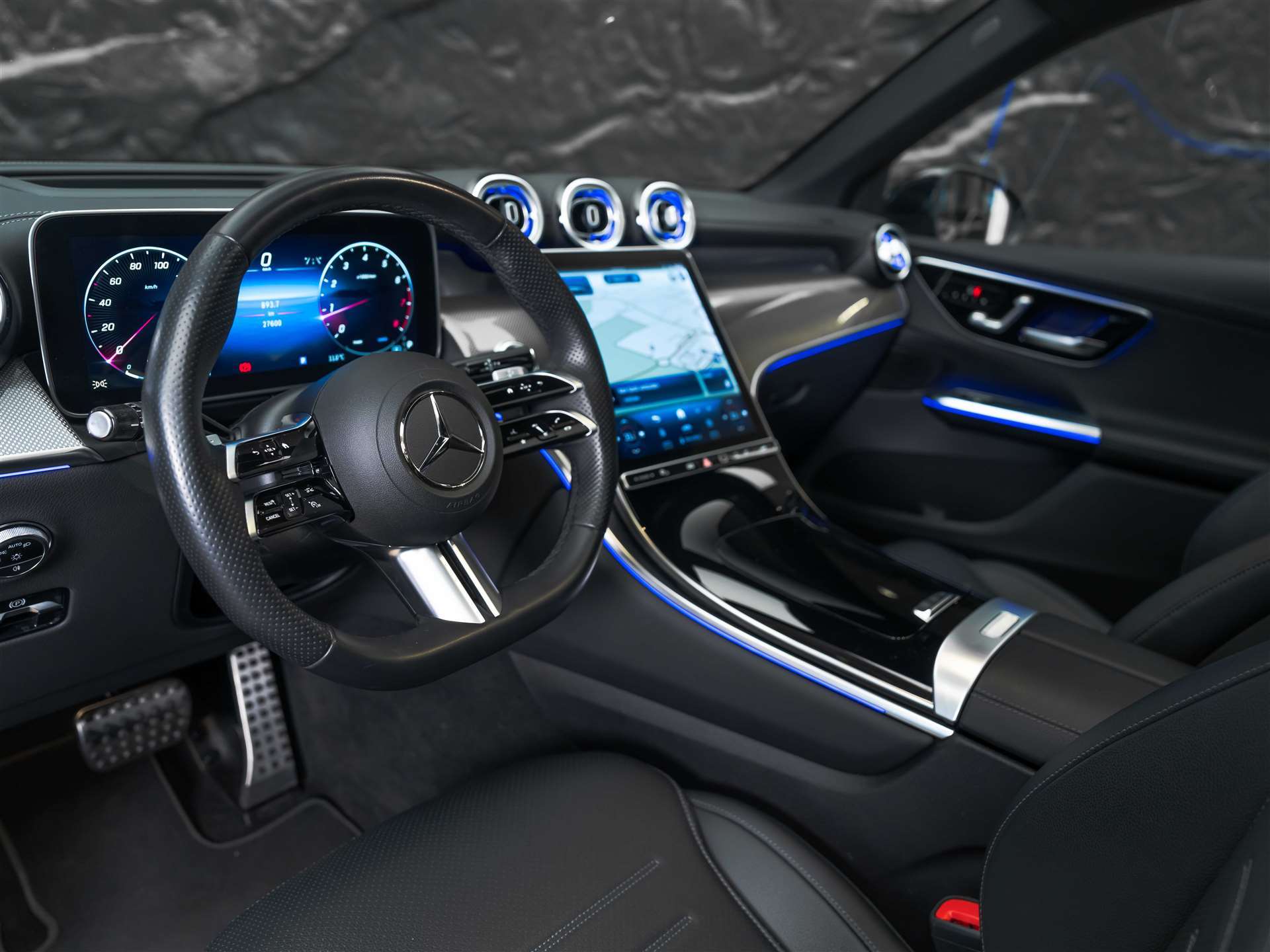 MERCEDES-BENZ GLC 300 4Matic AMG Line 9G-Tronic *Facelift*Werksgarantie*Panorama*Digital Light*-image-8