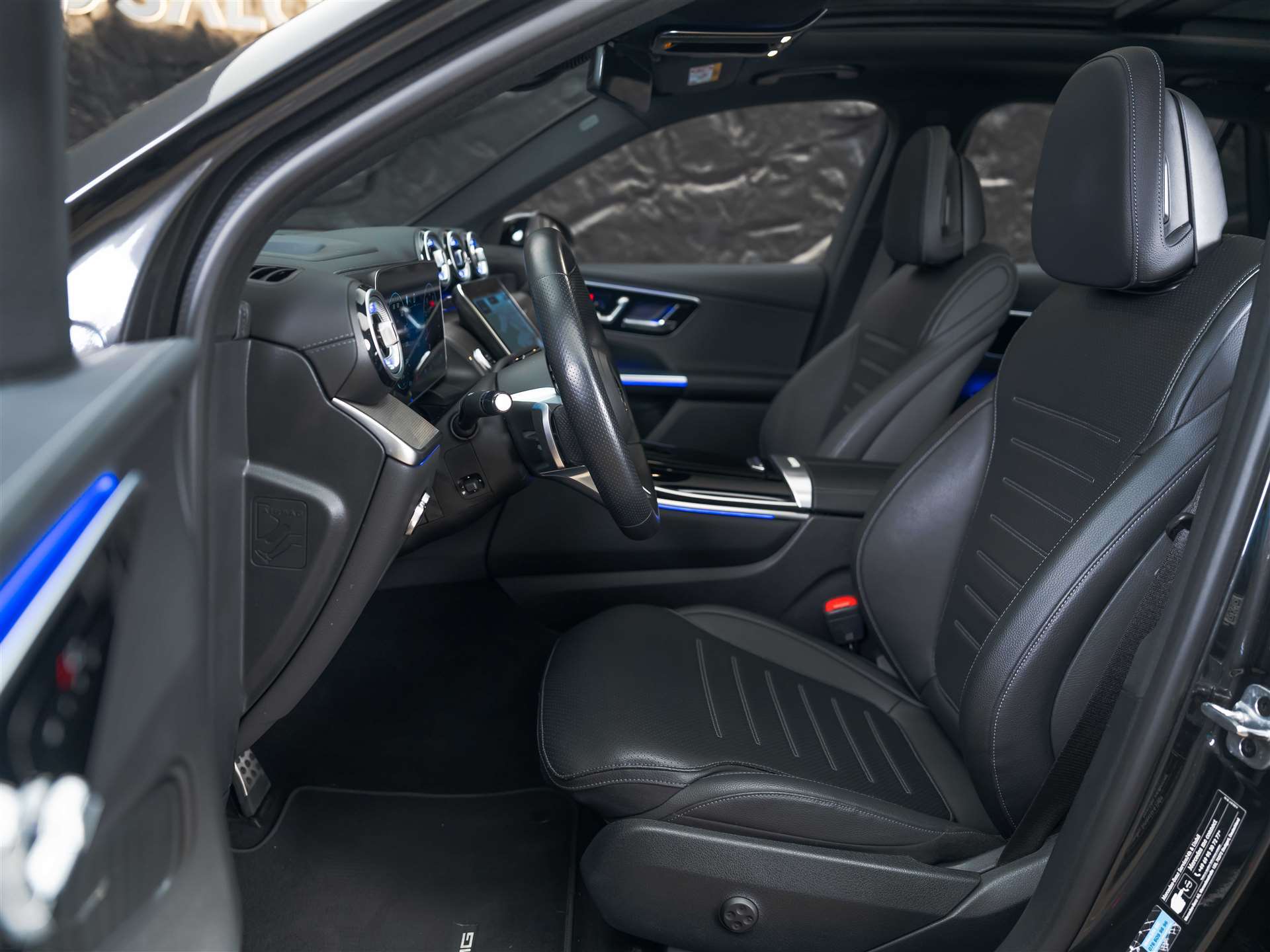 MERCEDES-BENZ GLC 300 4Matic AMG Line 9G-Tronic *Facelift*Werksgarantie*Panorama*Digital Light*-image-10