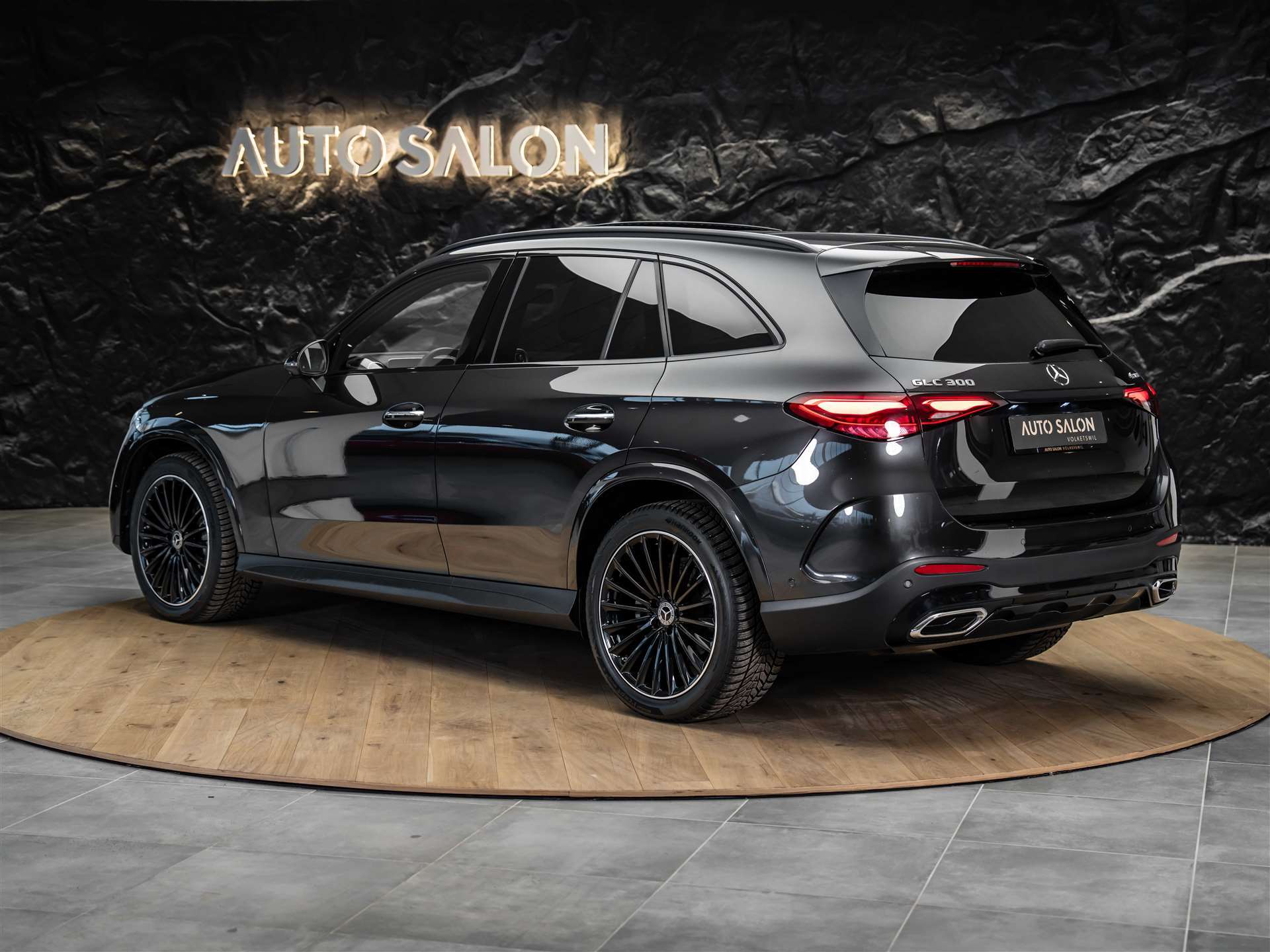 MERCEDES-BENZ GLC 300 4Matic AMG Line 9G-Tronic *Facelift*Werksgarantie*Panorama*Digital Light*-showroom-element-3