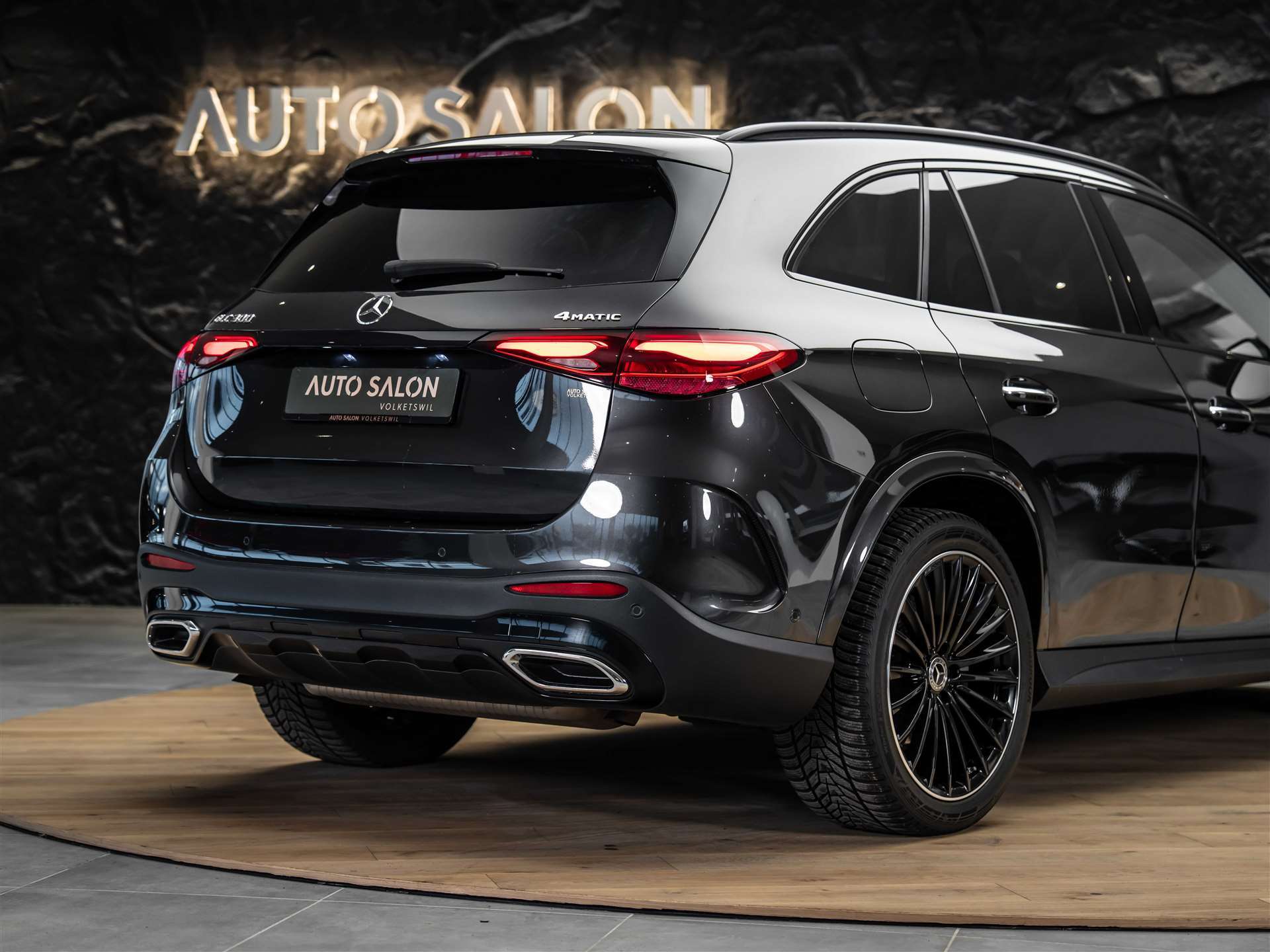 MERCEDES-BENZ GLC 300 4Matic AMG Line 9G-Tronic *Facelift*Werksgarantie*Panorama*Digital Light*-image-21