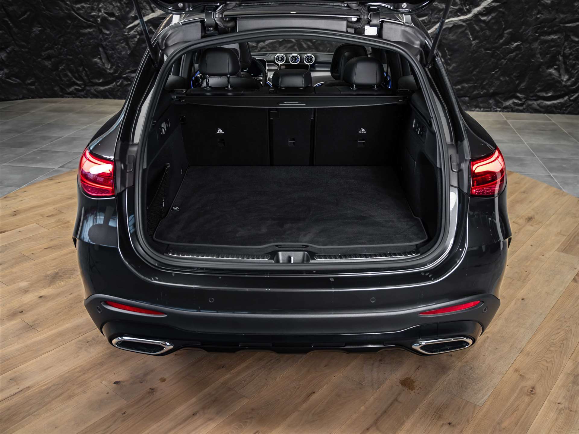 MERCEDES-BENZ GLC 300 4Matic AMG Line 9G-Tronic *Facelift*Werksgarantie*Panorama*Digital Light*-image-51