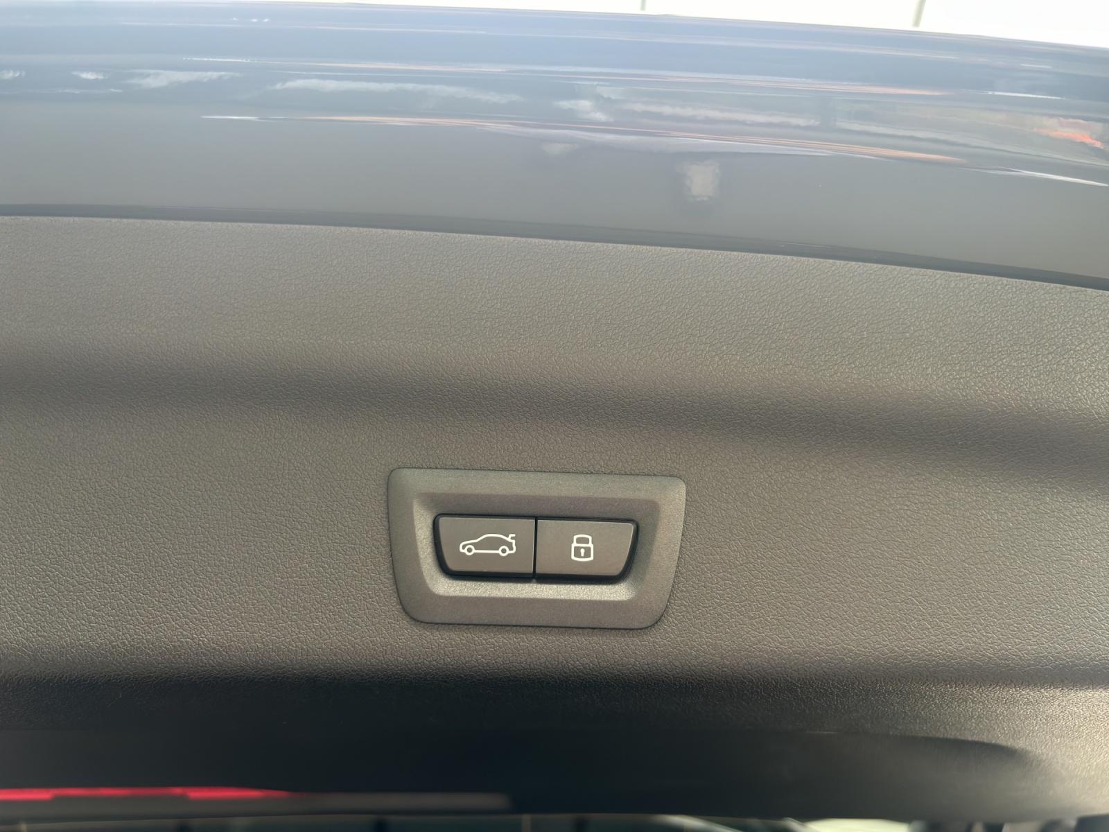 BMW X1 U11 23d xDrive paddles-image-20