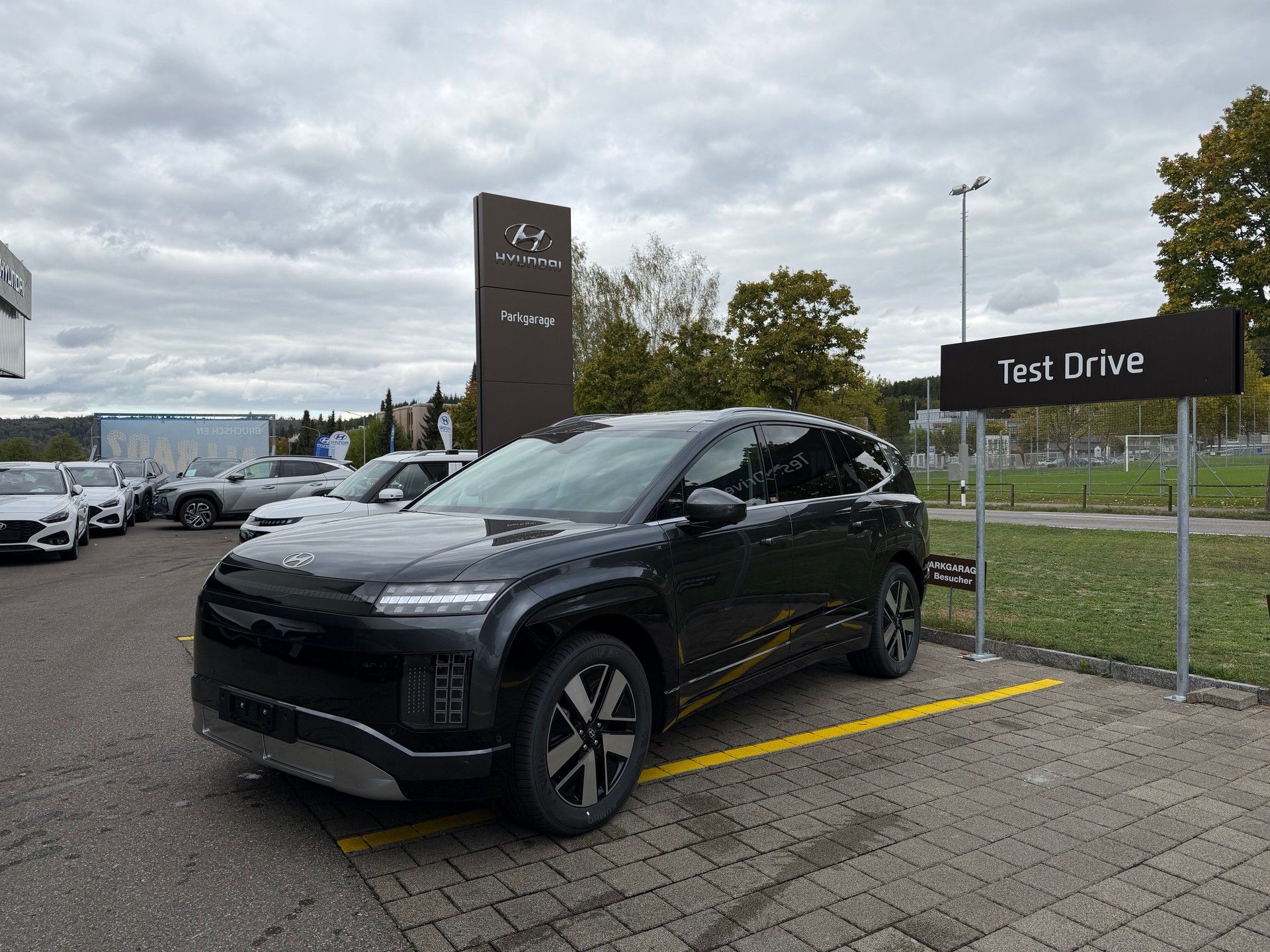 HYUNDAI Ioniq 9 110kWh Vertex 4WD-image-0