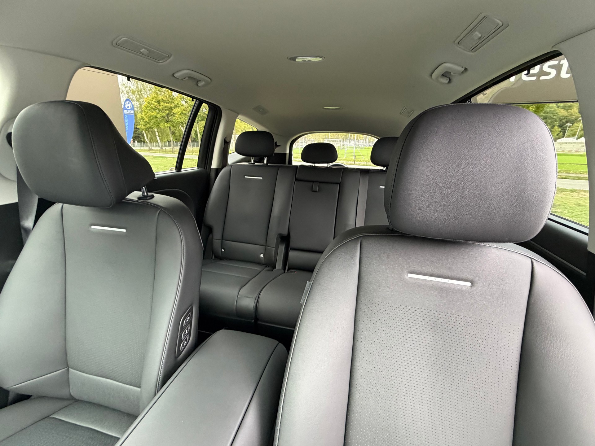 HYUNDAI Ioniq 9 110kWh Vertex 4WD-image-6