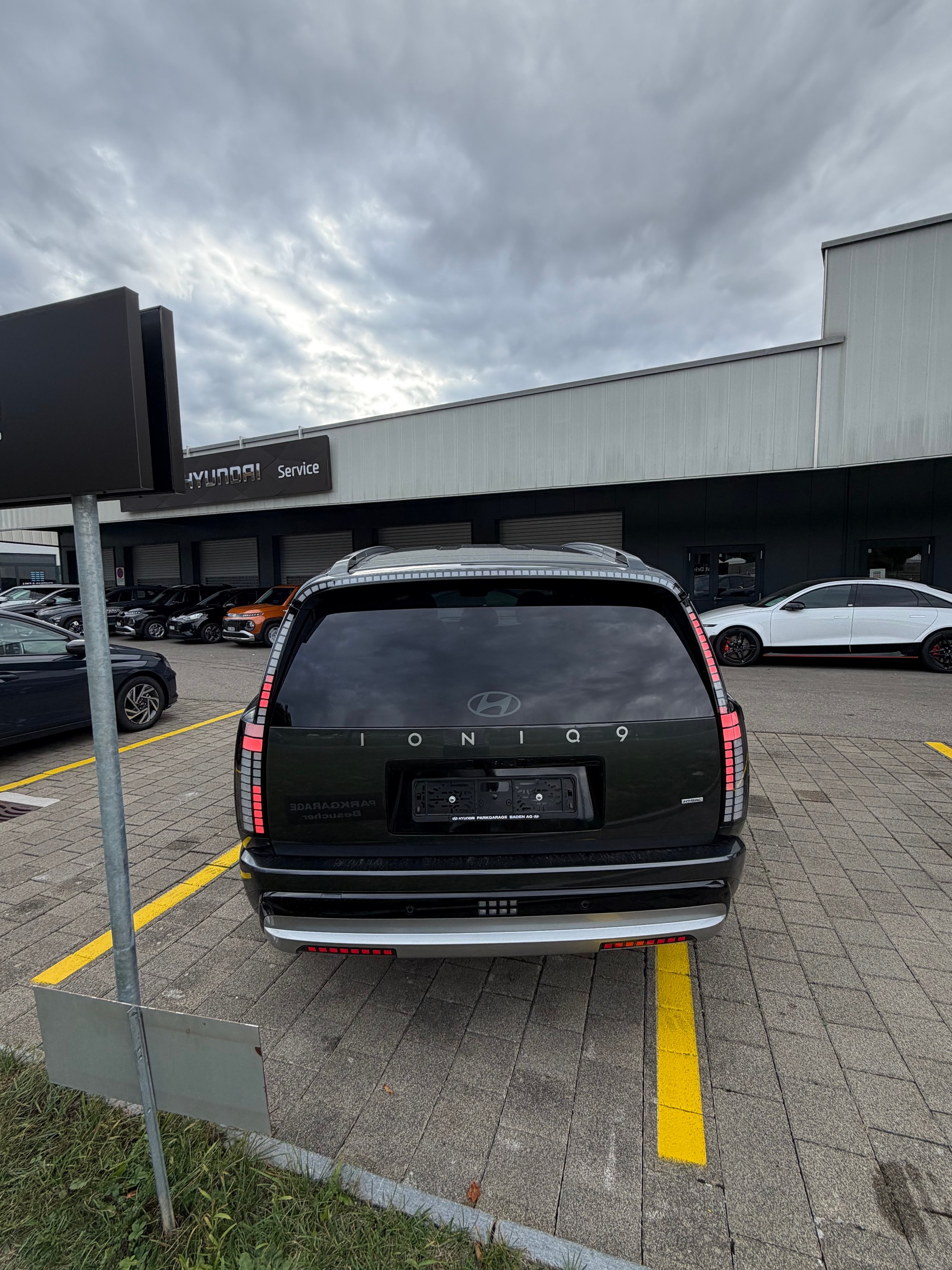 HYUNDAI Ioniq 9 110kWh Vertex 4WD-image-2