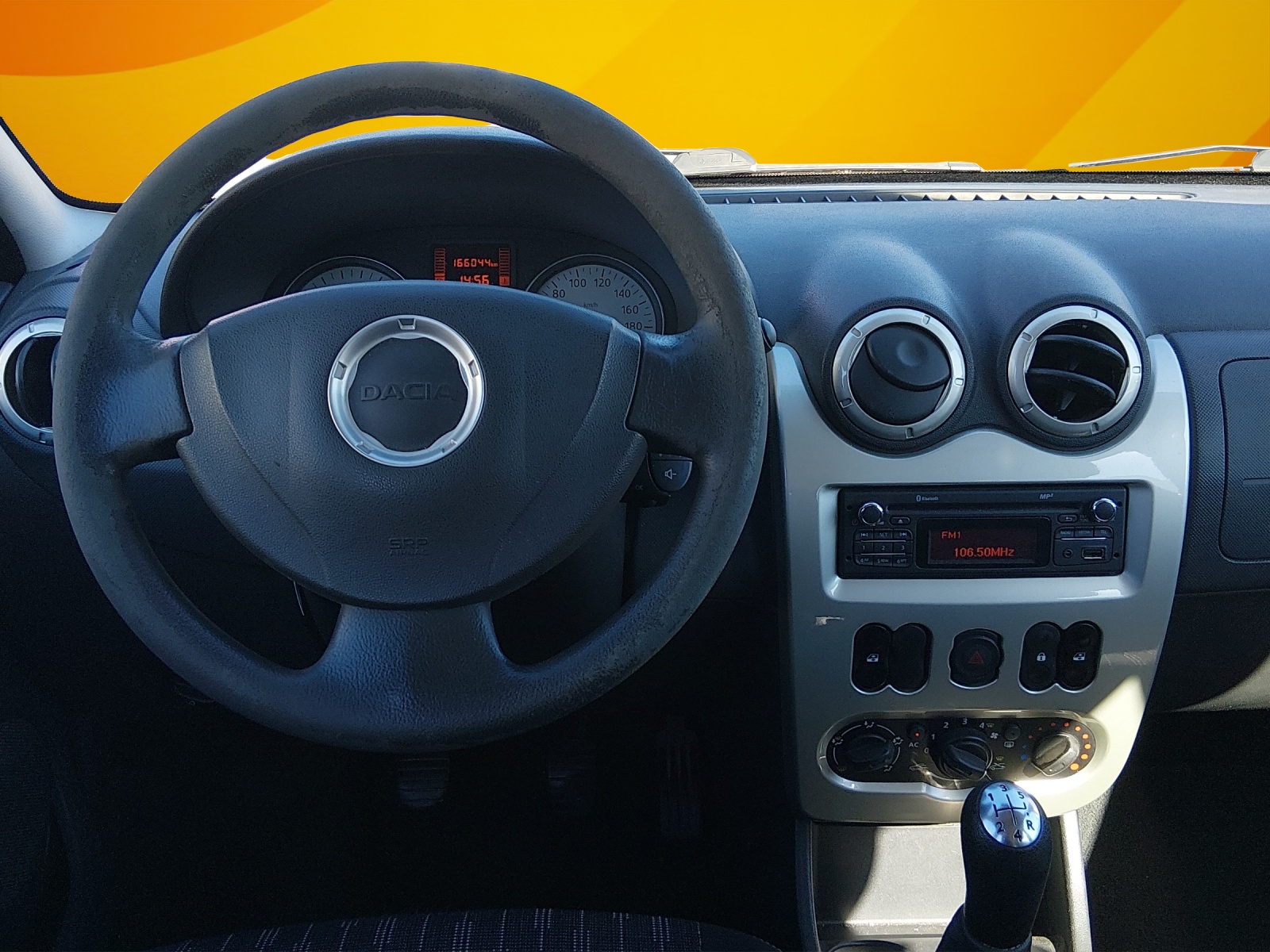 DACIA Logan 1.5 dCi Lauréate-image-7