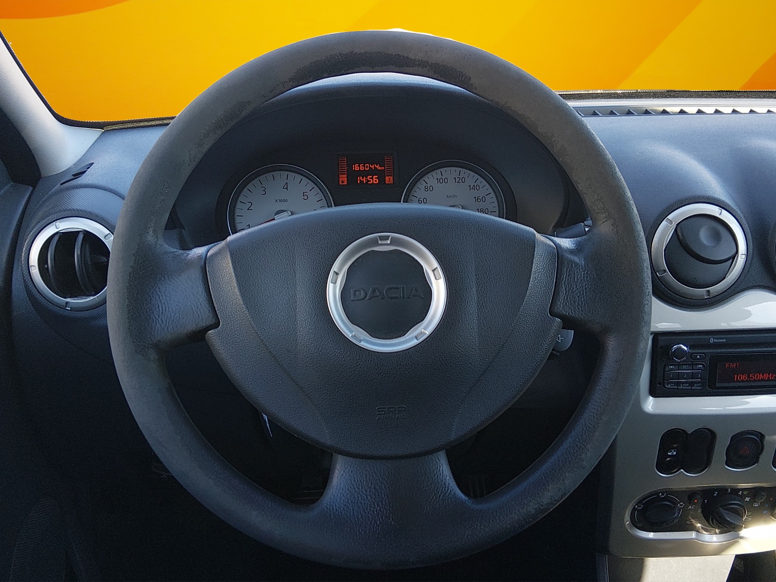 DACIA Logan 1.5 dCi Lauréate-image-8