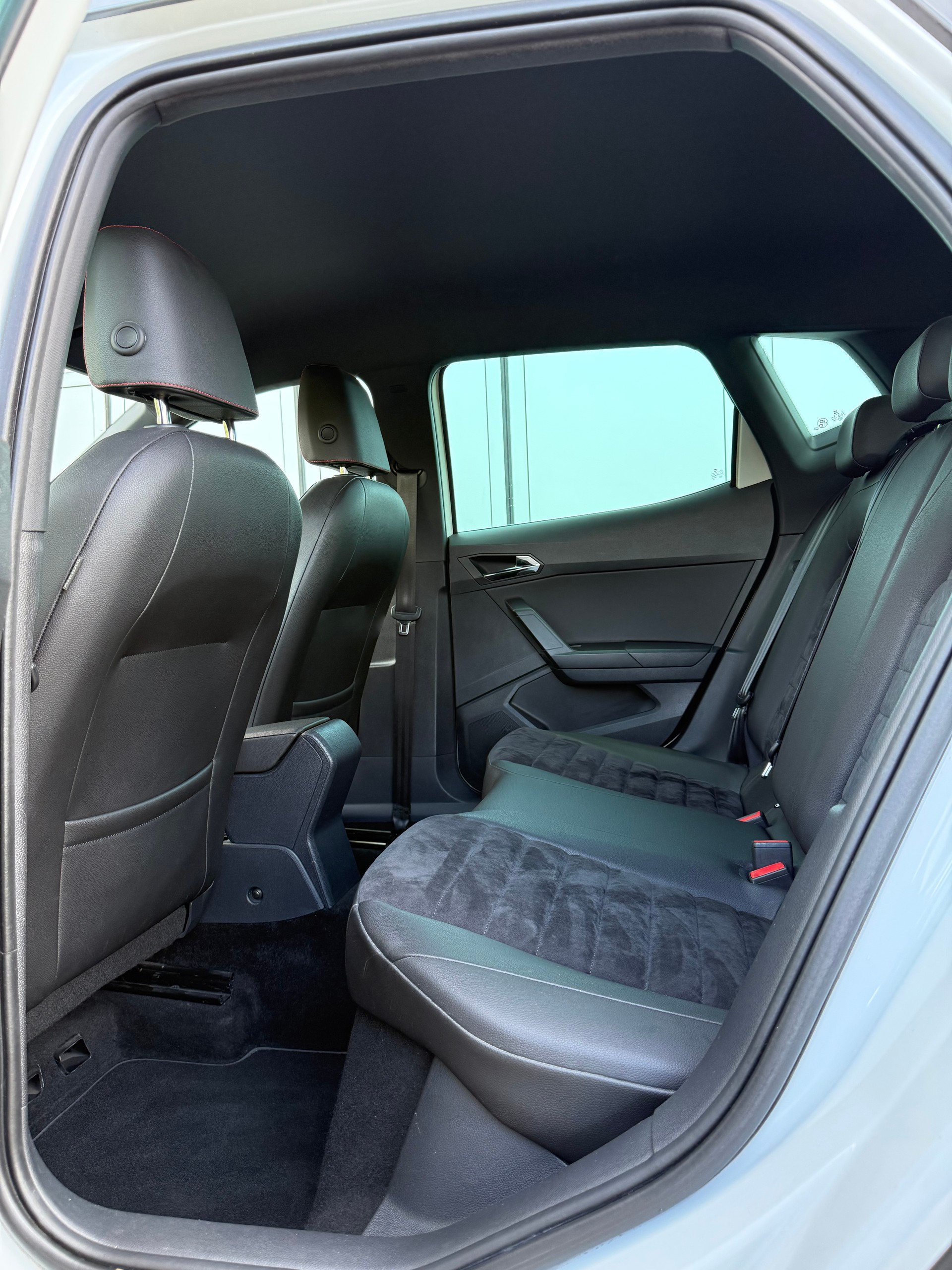 SEAT Arona 1.5 TSI Evo FR-image-15