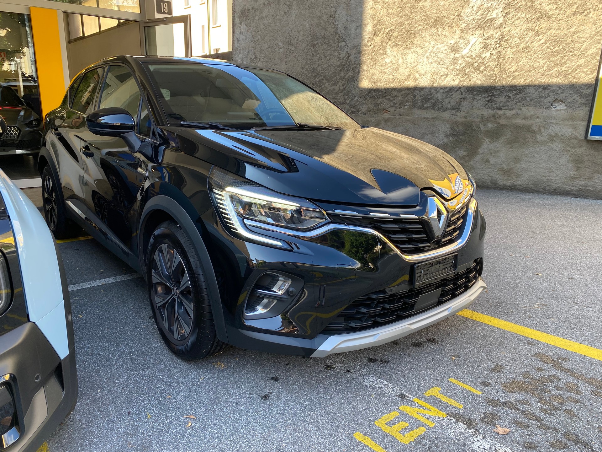RENAULT Captur 1.3 TCe Techno EDC-image-6