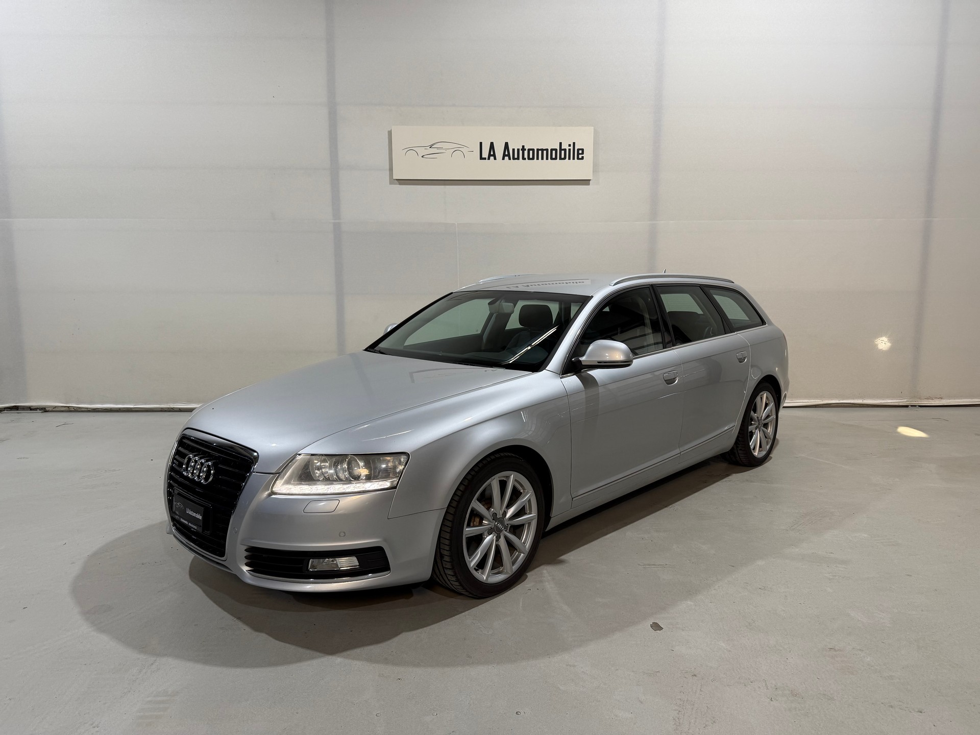 AUDI A6 Avant 3.0 V6 TDI quattro tiptronic-image-0