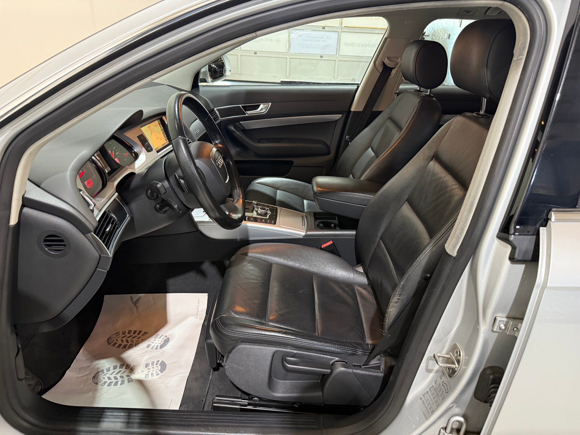 AUDI A6 Avant 3.0 V6 TDI quattro tiptronic-image-12