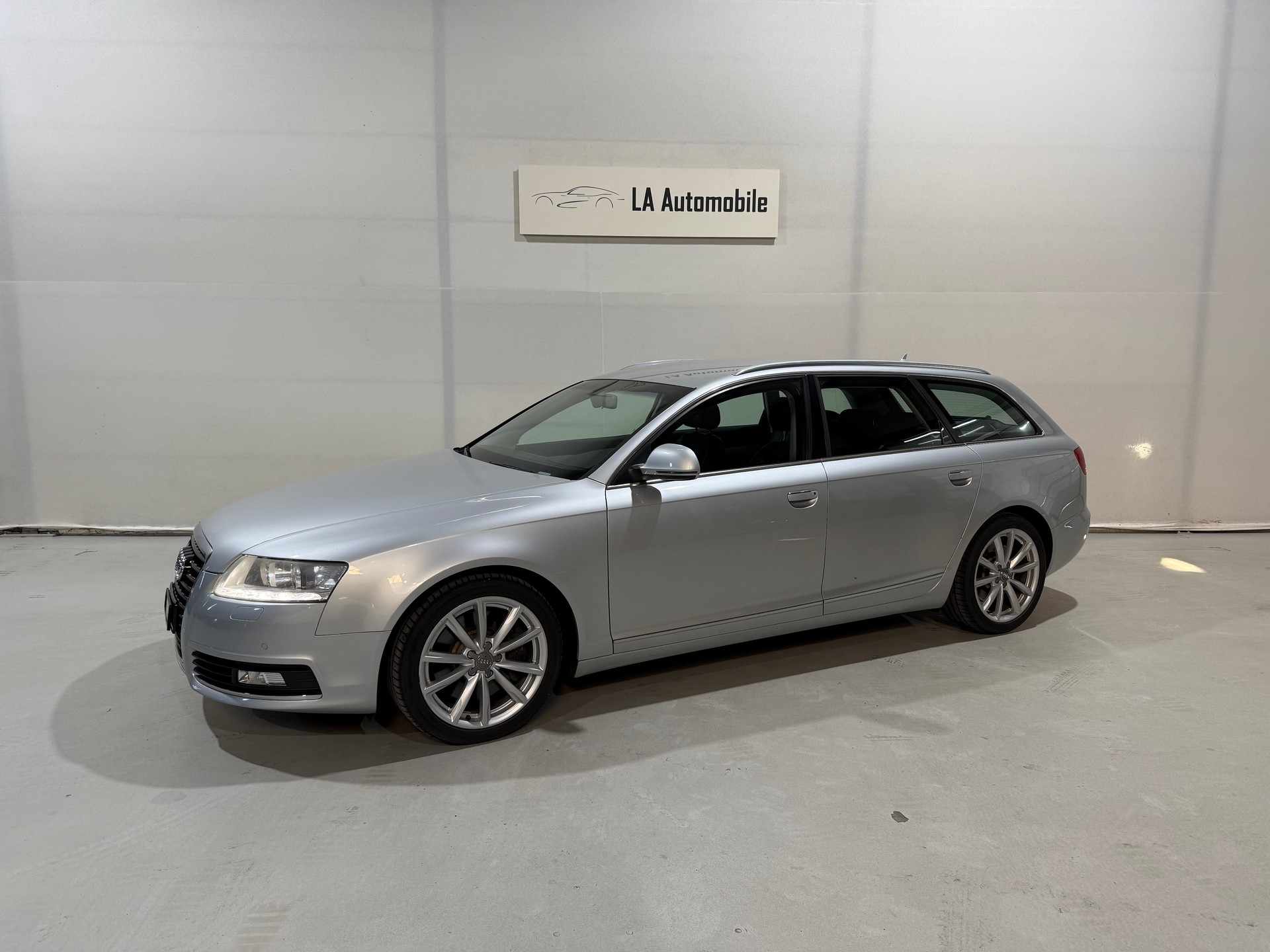 AUDI A6 Avant 3.0 V6 TDI quattro tiptronic-image-1
