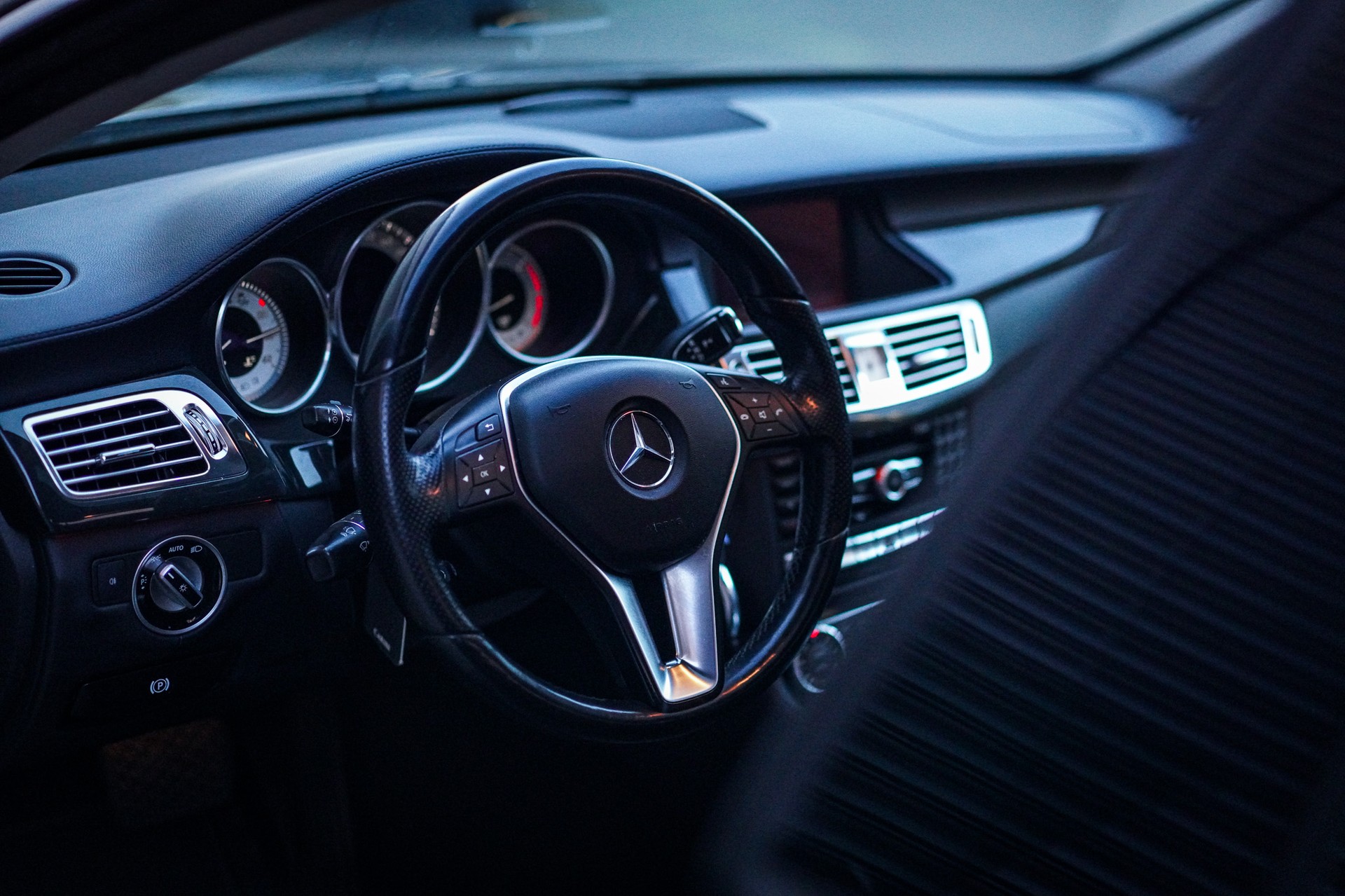 MERCEDES-BENZ CLS 350 CDI 4Matic 7G-Tronic-image-7
