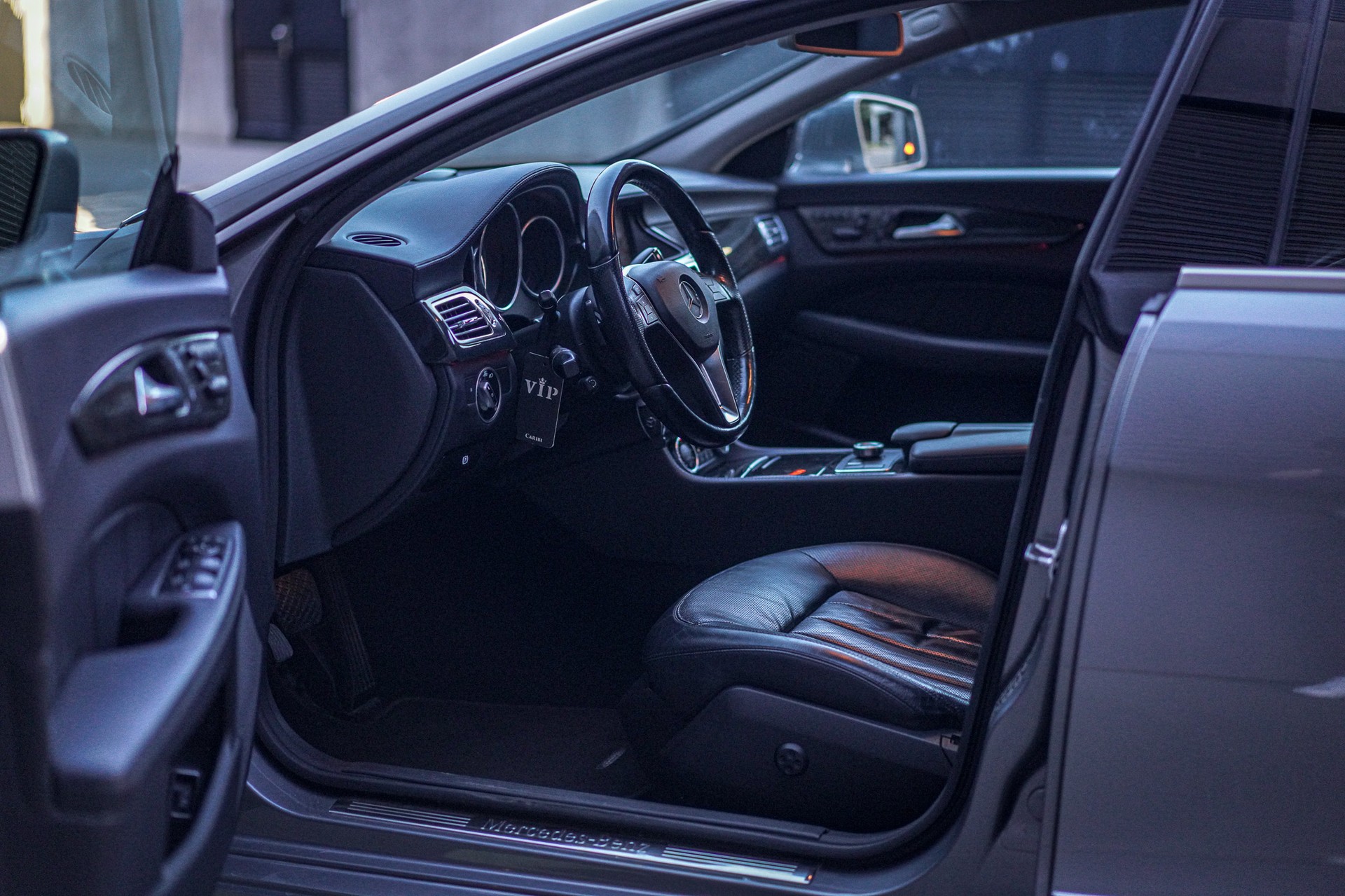 MERCEDES-BENZ CLS 350 CDI 4Matic 7G-Tronic-image-6