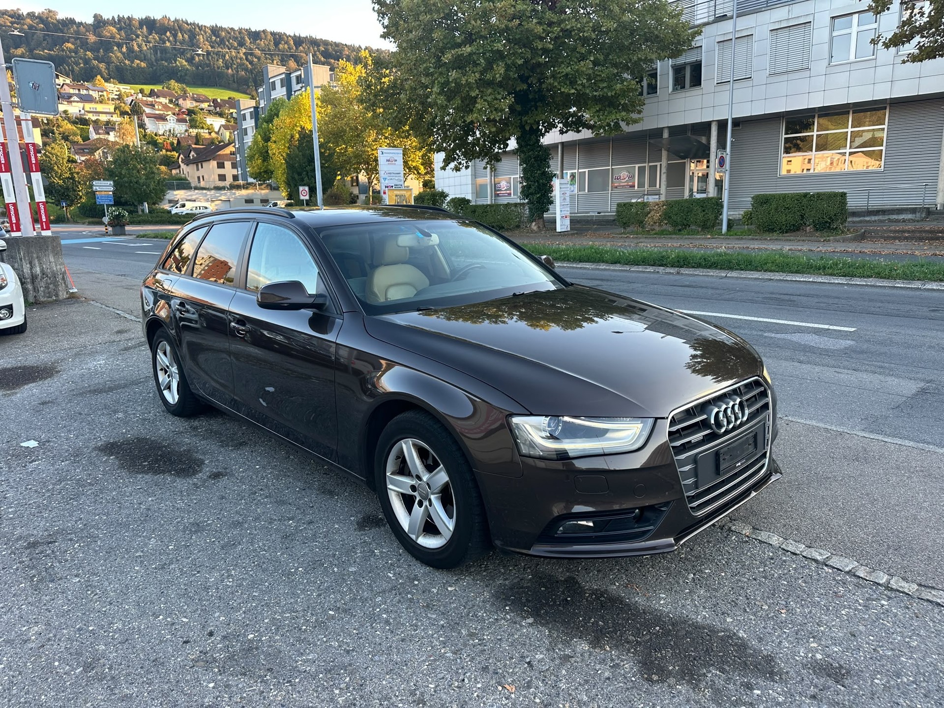 AUDI A4 Avant 2.0 TFSI quattro s-tronic-image-1