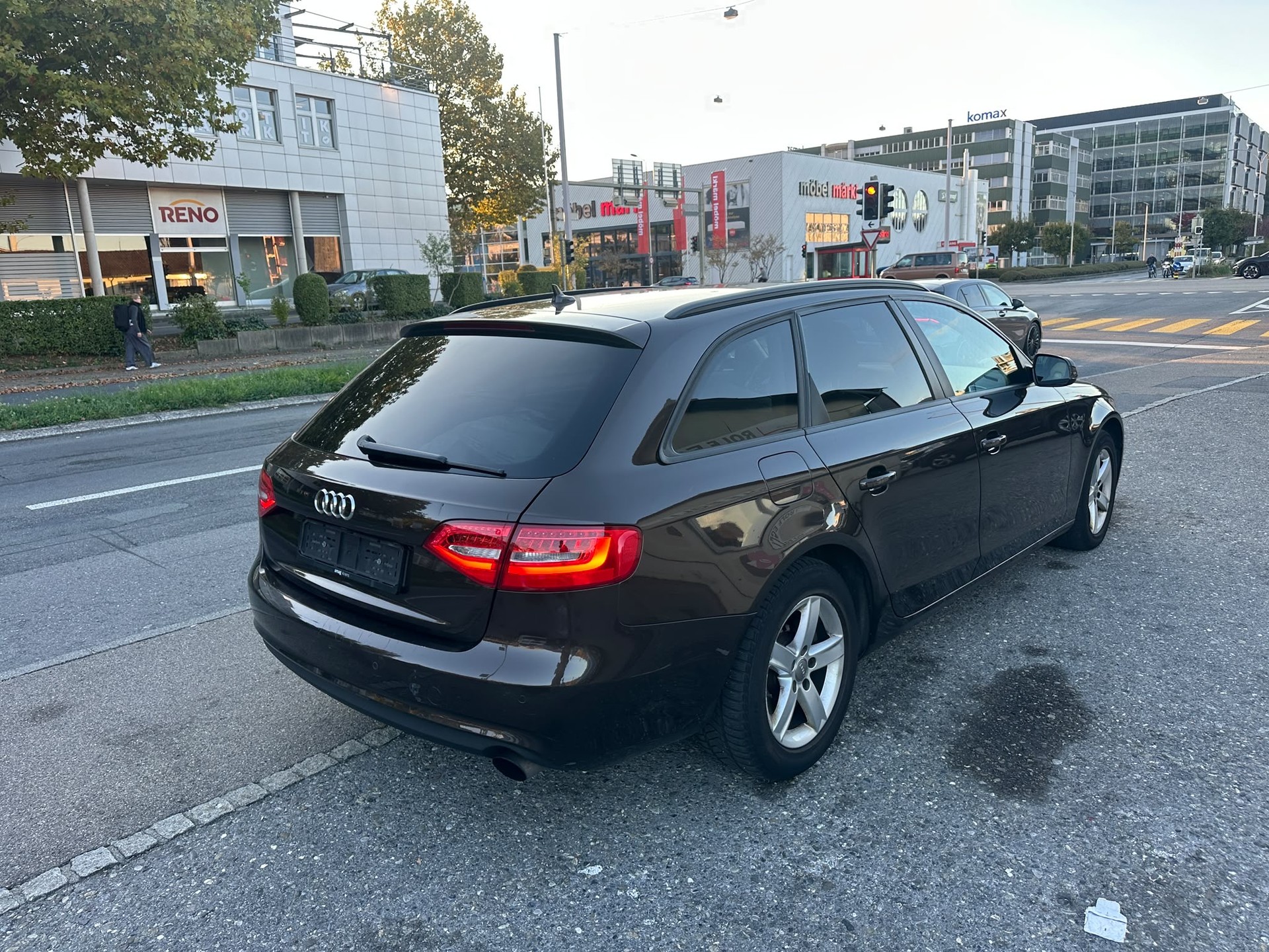 AUDI A4 Avant 2.0 TFSI quattro s-tronic-image-4