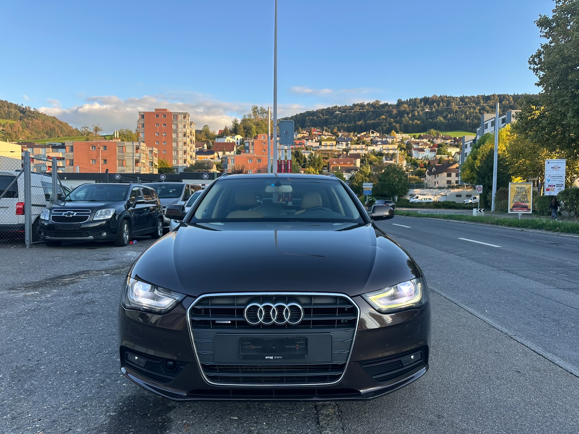AUDI A4 Avant 2.0 TFSI quattro s-tronic-image-2
