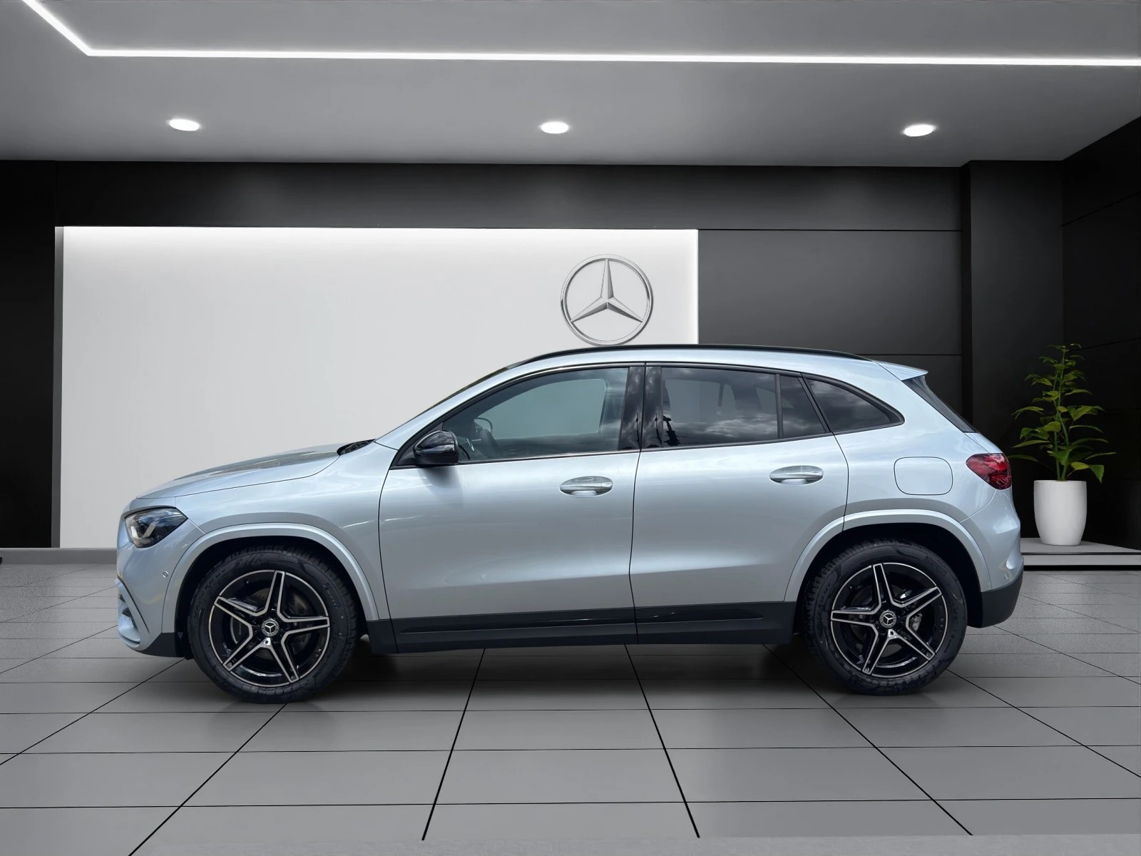 MERCEDES-BENZ GLA 200 Night Star 7G-DCT-image-2