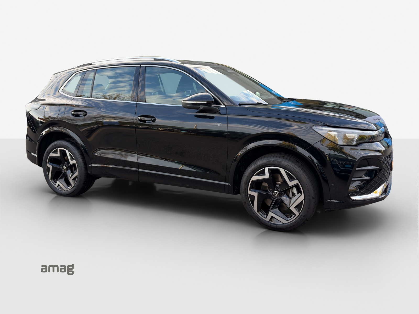 VW Tiguan 2.0 TSI DSG R-Line 4Motion-image-5