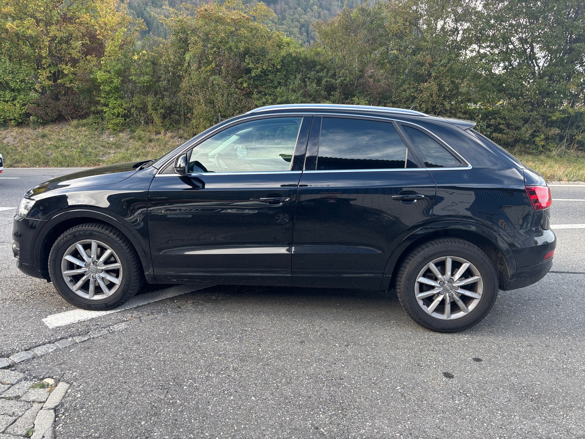 AUDI Q3 2.0 TDI quattro-image-3