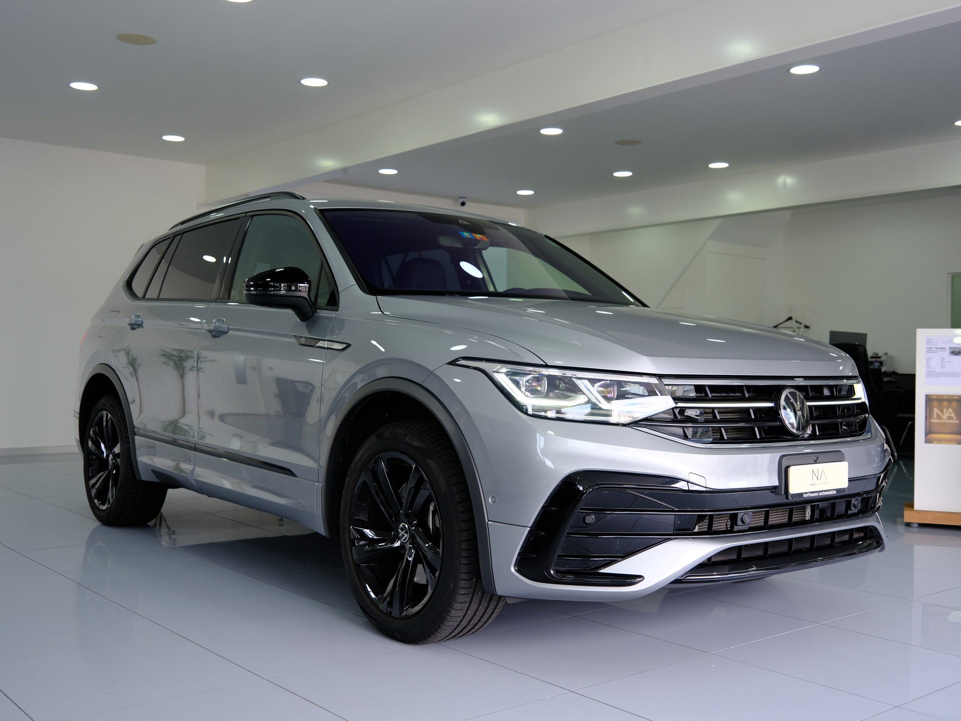 VW Tiguan Allspace 2.0 TDI SCR R-Line 4Motion DSG *7 Sitze* *Rückfahrkamera*-showroom-element-1