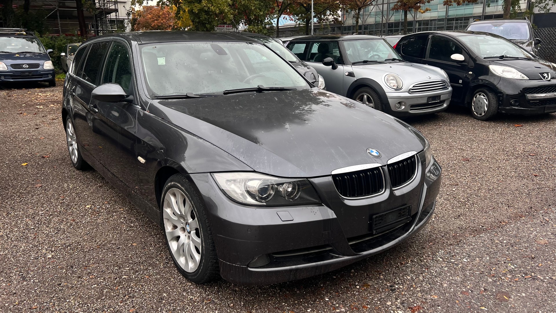 BMW 330xd Touring-image-1