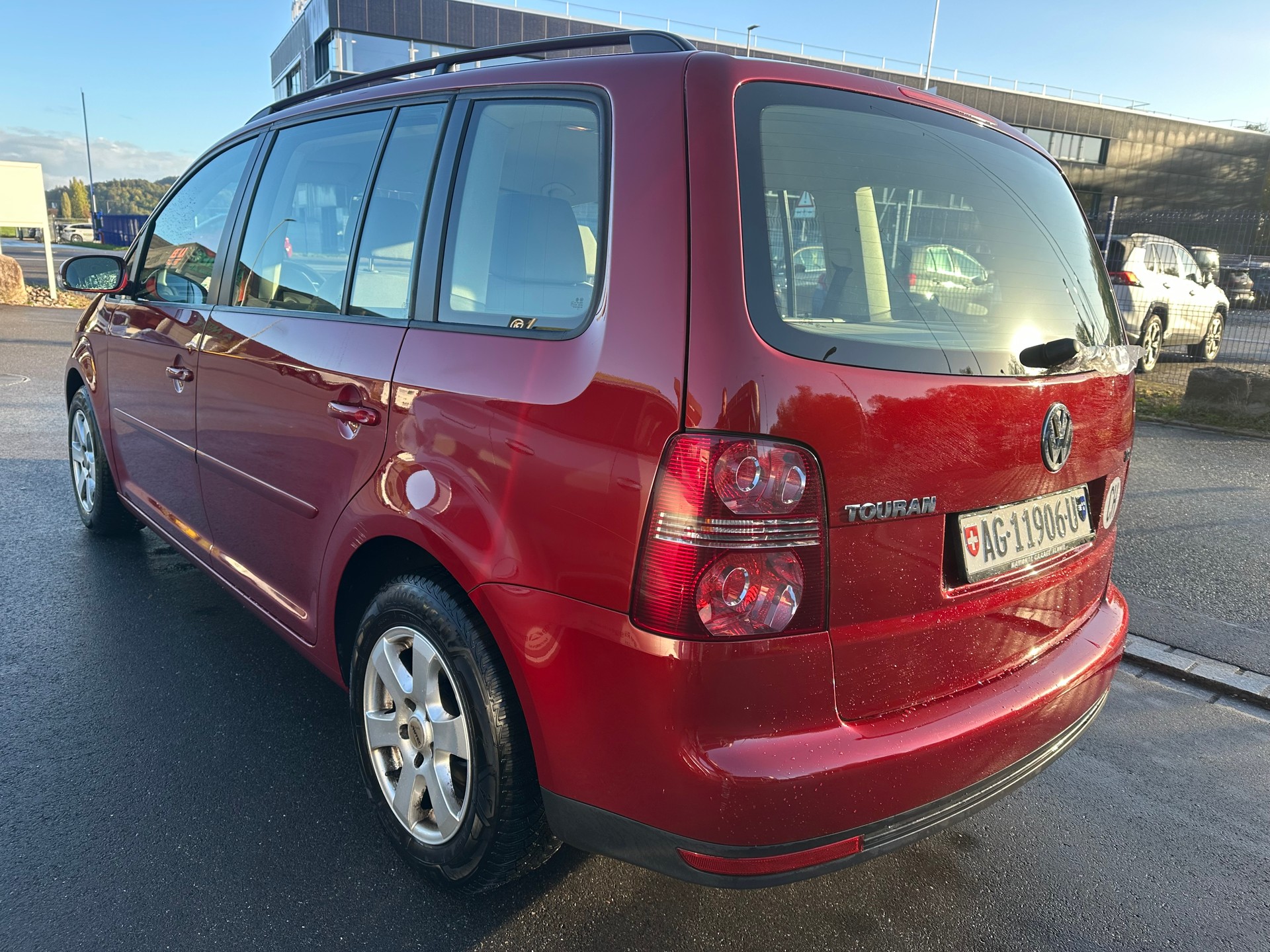 VW Touran 1.4 TSI Trendline-image-5