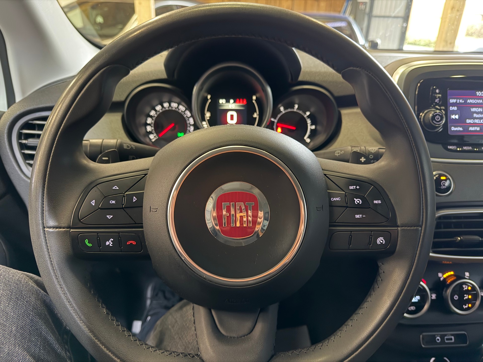 FIAT 500X 2.0 MJ Cross 4x4 Automatic-image-13