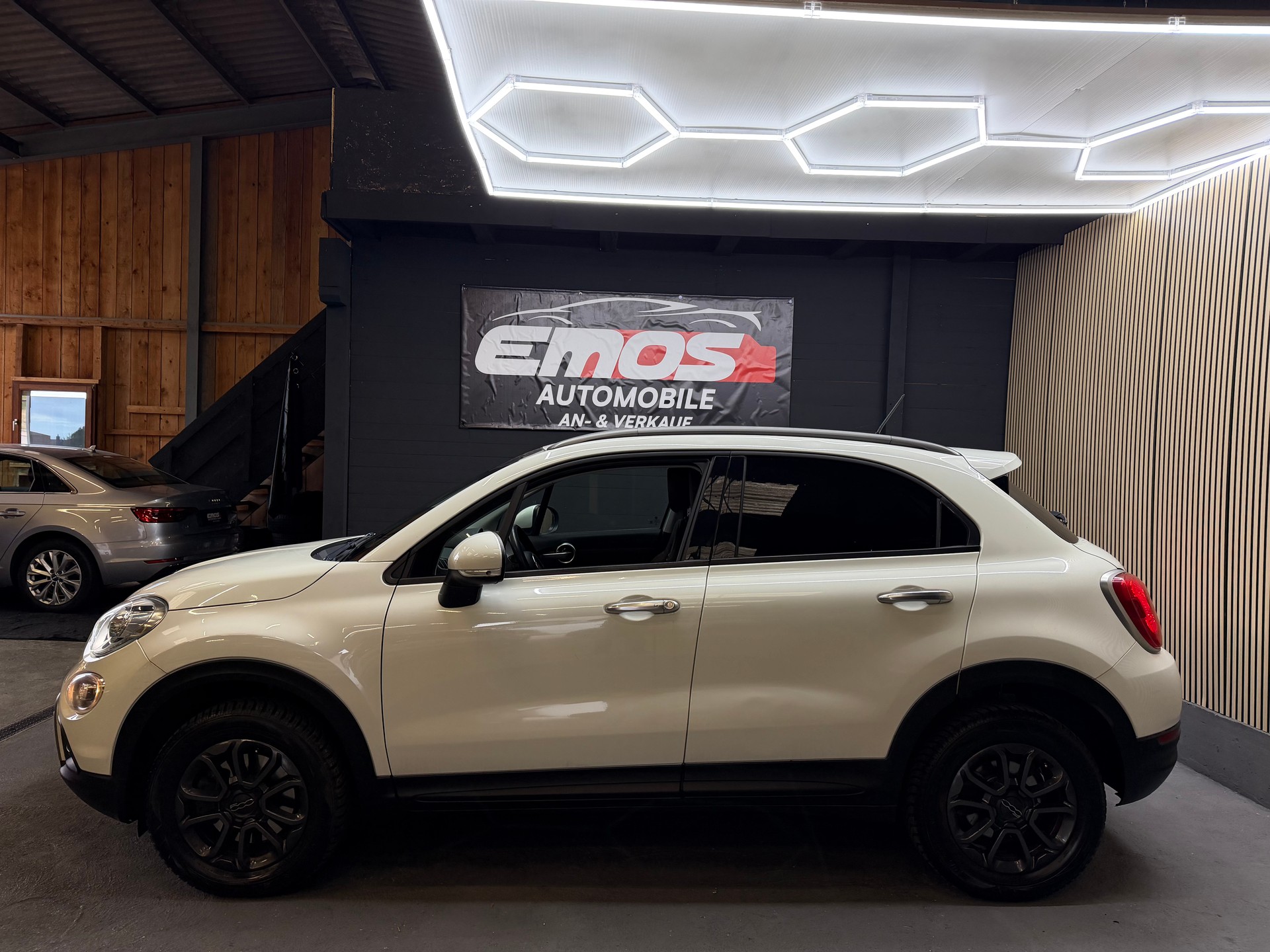 FIAT 500X 2.0 MJ Cross 4x4 Automatic-image-3