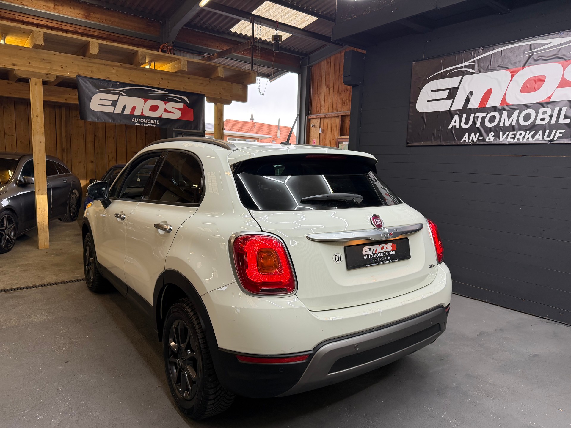 FIAT 500X 2.0 MJ Cross 4x4 Automatic-image-4