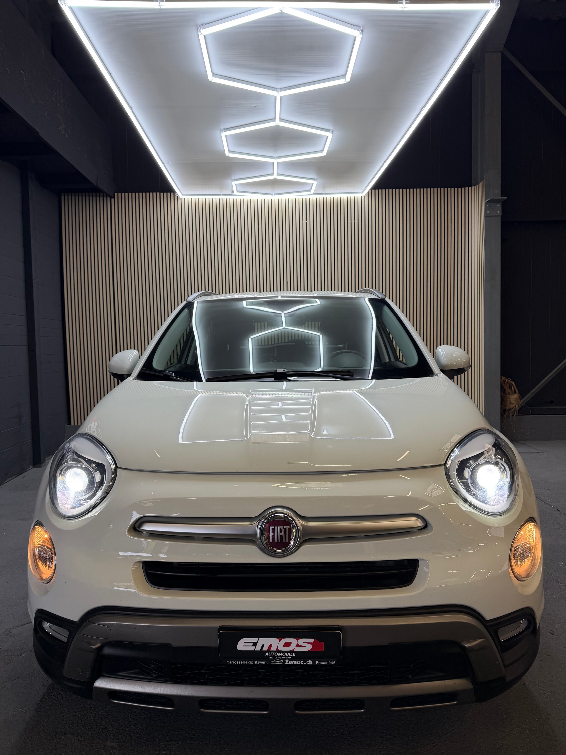 FIAT 500X 2.0 MJ Cross 4x4 Automatic-image-1