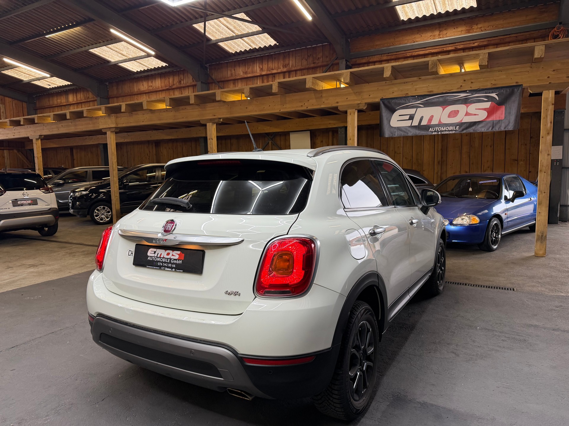 FIAT 500X 2.0 MJ Cross 4x4 Automatic-image-6
