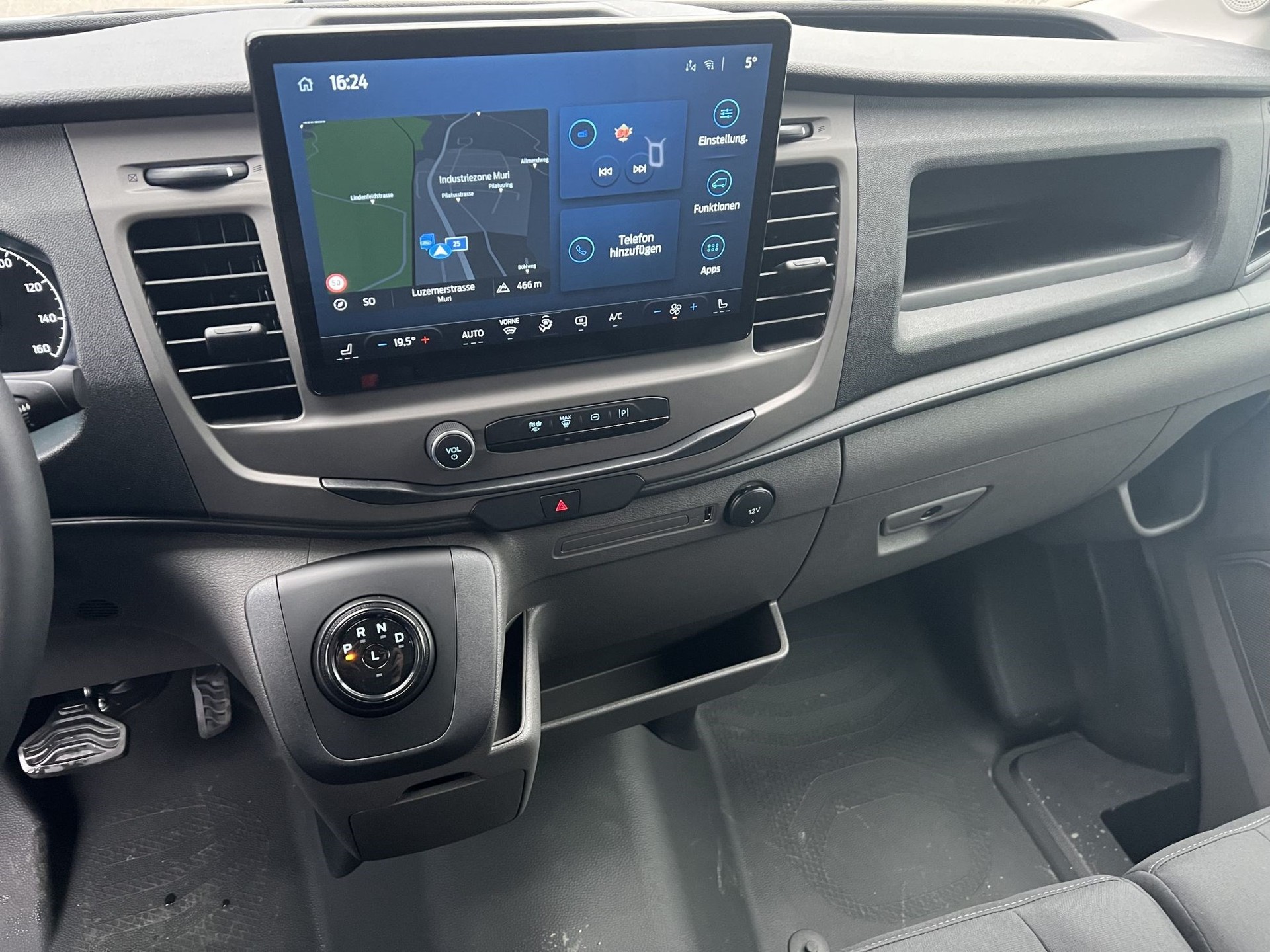 FORD E-TRANSIT Van 350 L2H2 67kWh Trend-image-6