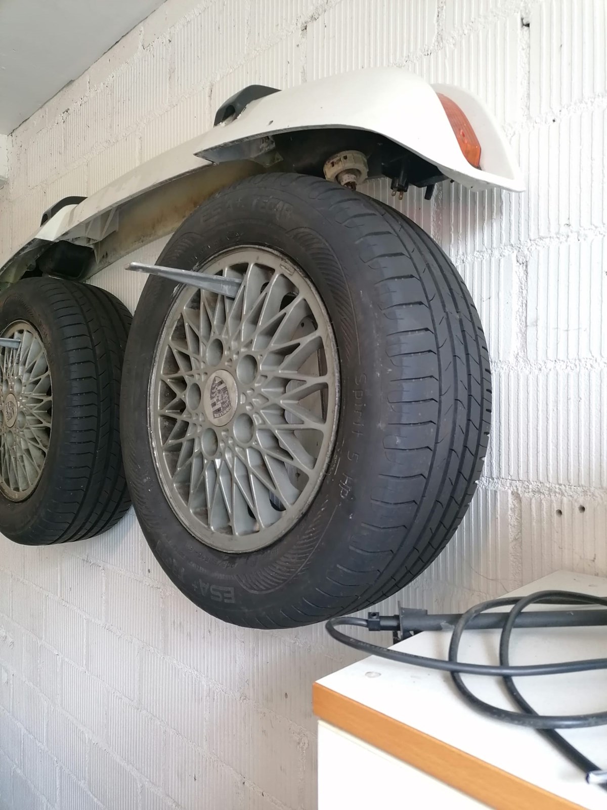 PORSCHE 924 Turbo-image-8