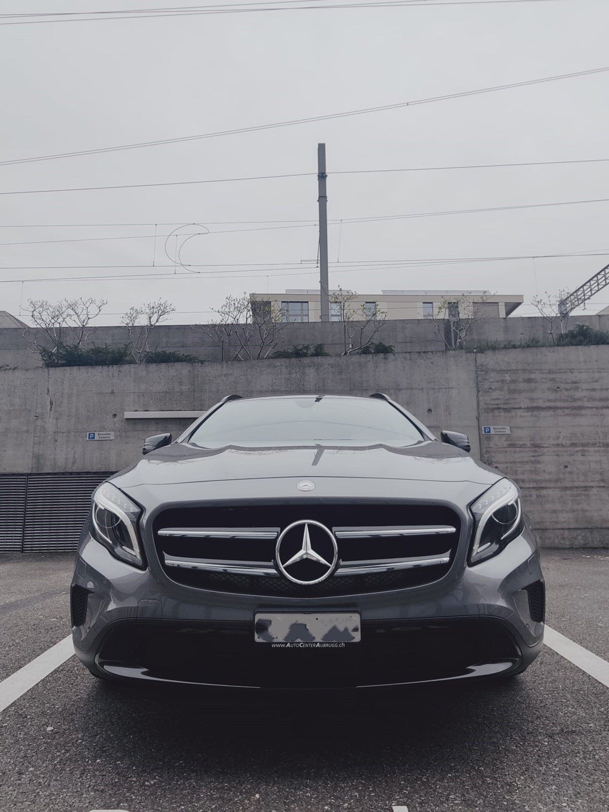 MERCEDES-BENZ GLA 200 7G-DCT-image-1