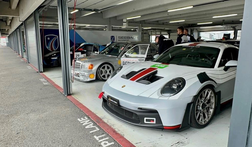 PORSCHE 911 GT3 RS-image-14
