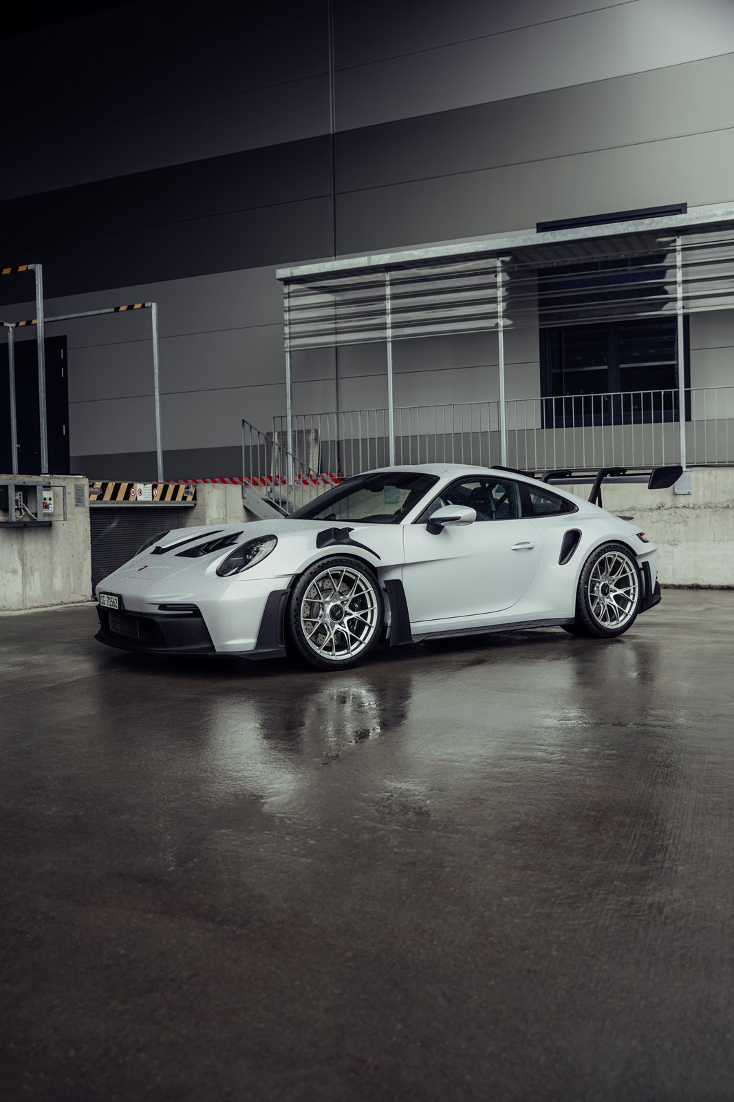 PORSCHE 911 GT3 RS-image-0