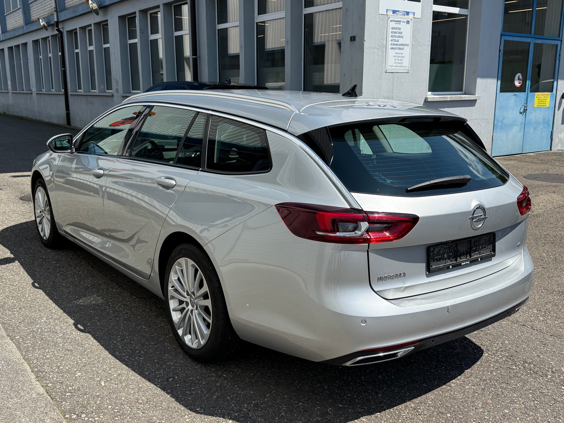 OPEL Insignia 2.0 BiDTI Sports Tourer Excellence 4WD A.-image-3