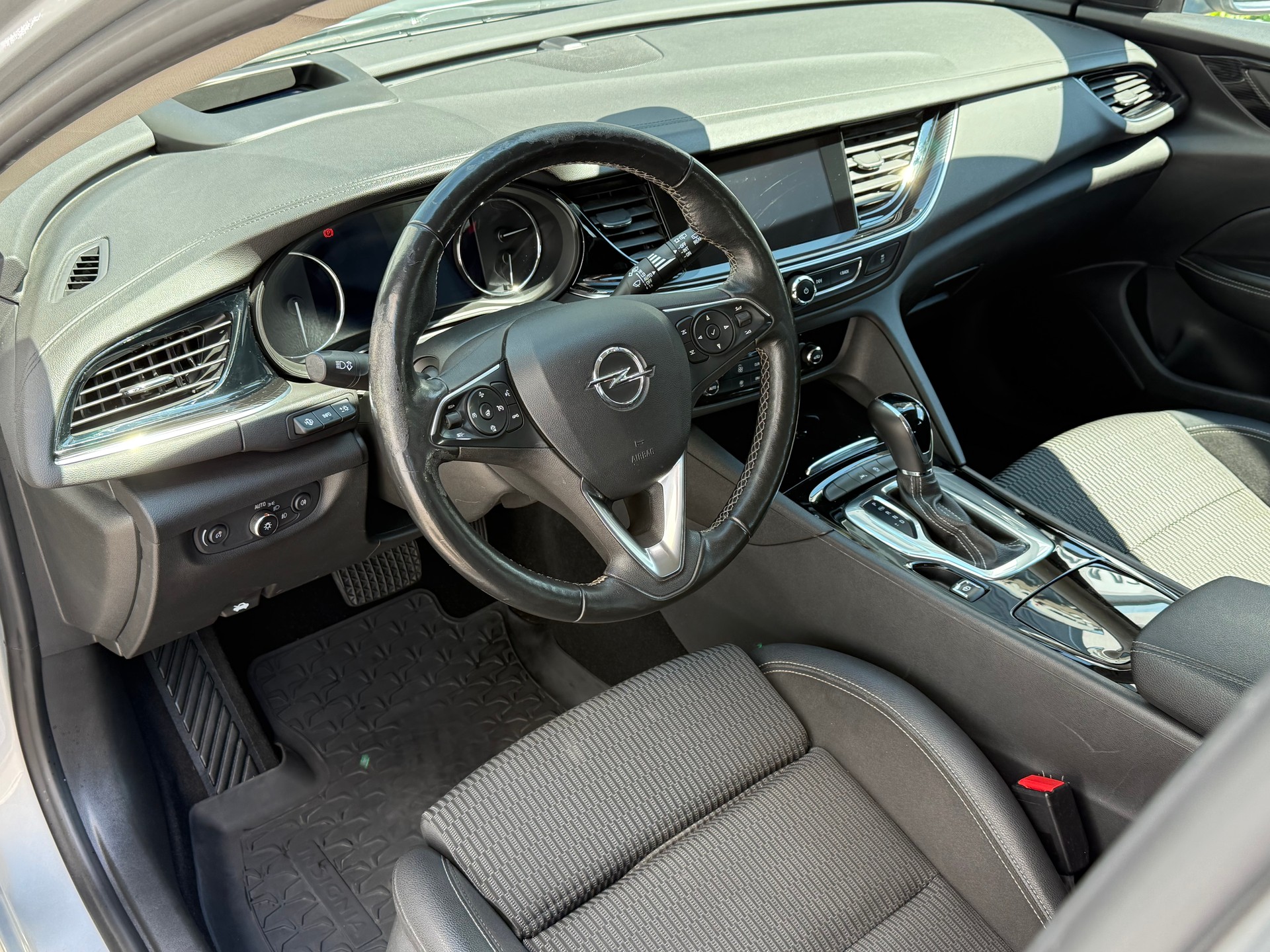 OPEL Insignia 2.0 BiDTI Sports Tourer Excellence 4WD A.-image-4