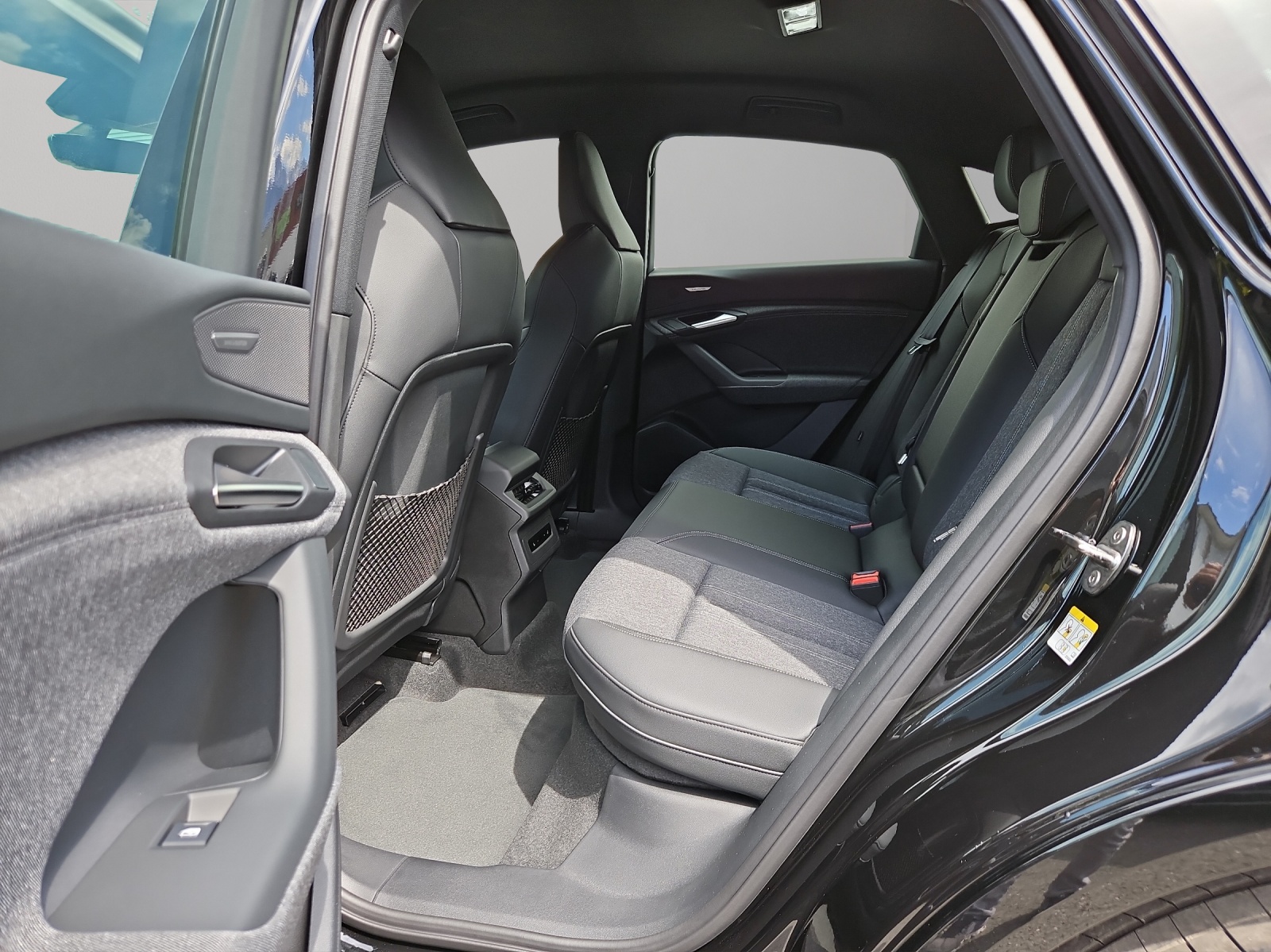AUDI Q6 Sportback e-tron quattro-image-15
