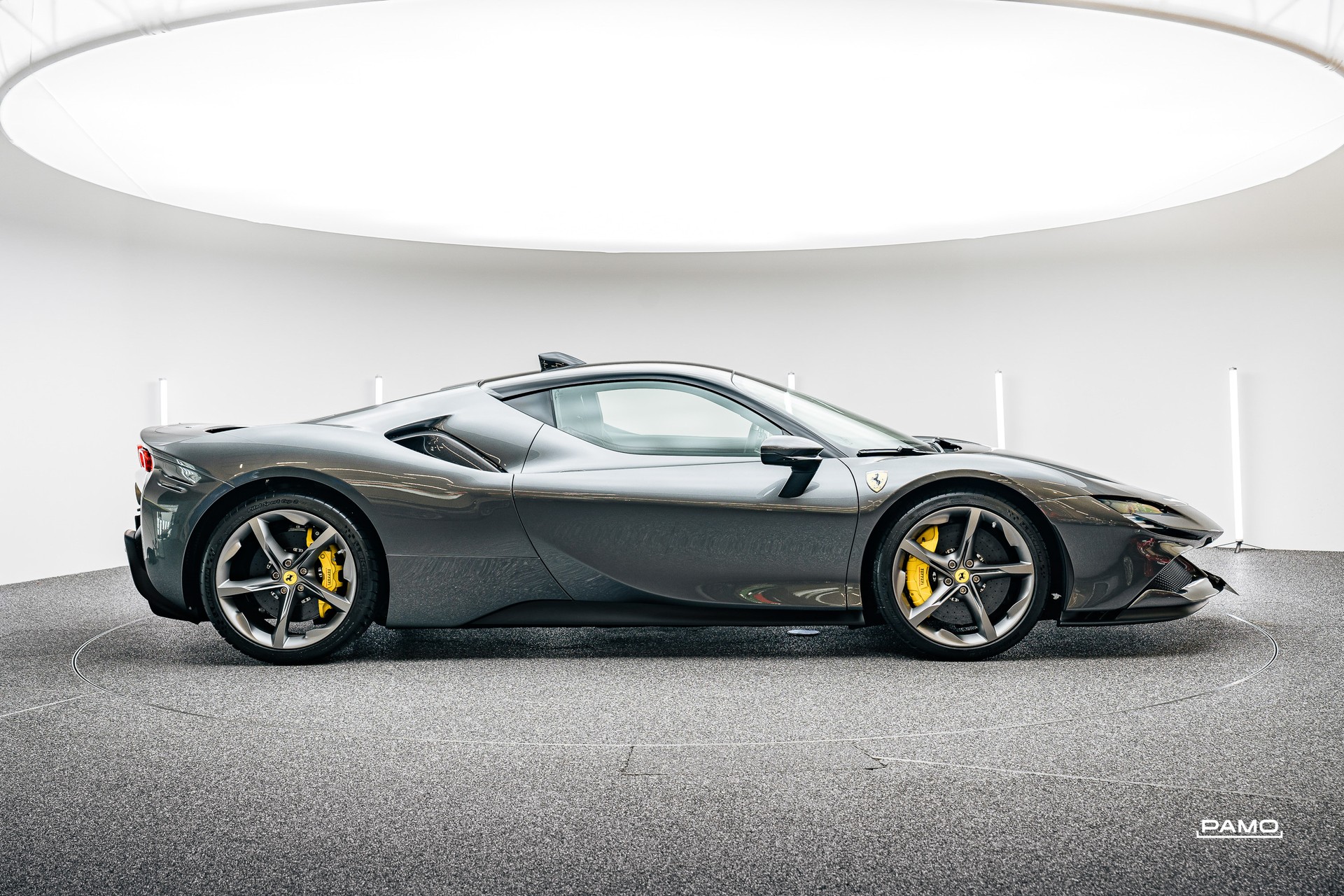 FERRARI SF90 Stradale-image-6