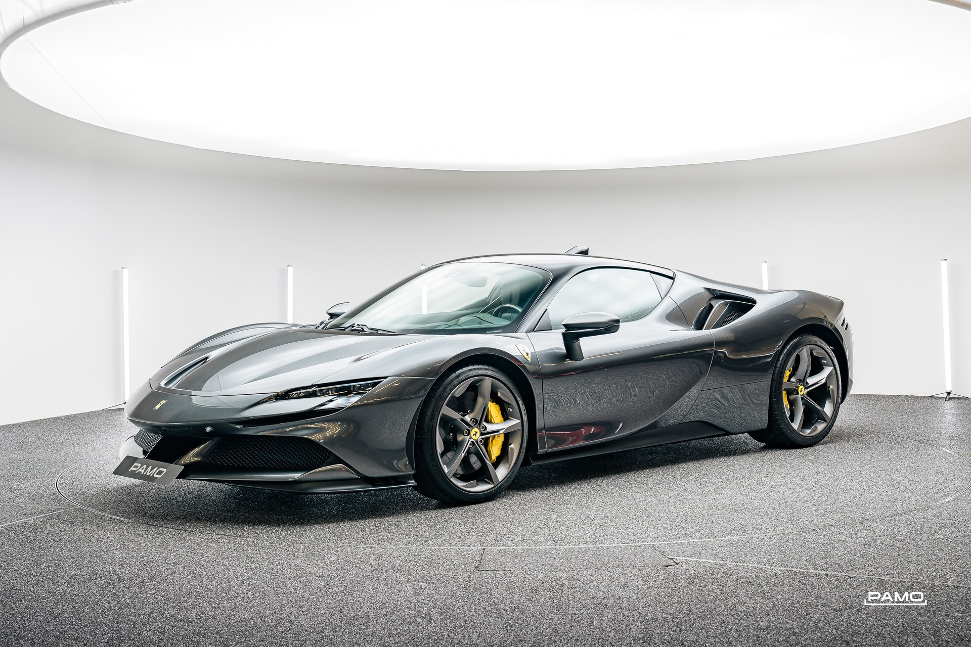 FERRARI SF90 Stradale-showroom-element-1