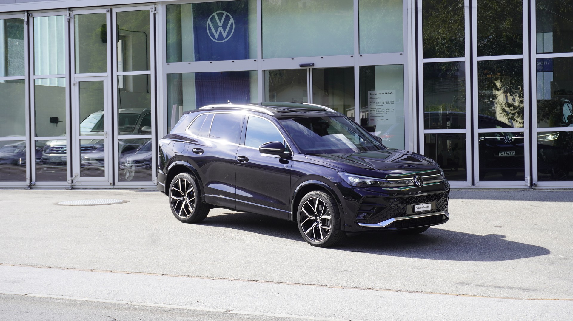 VW Tiguan 2.0 TDI SCR R-Line 4Motion DSG-image-0