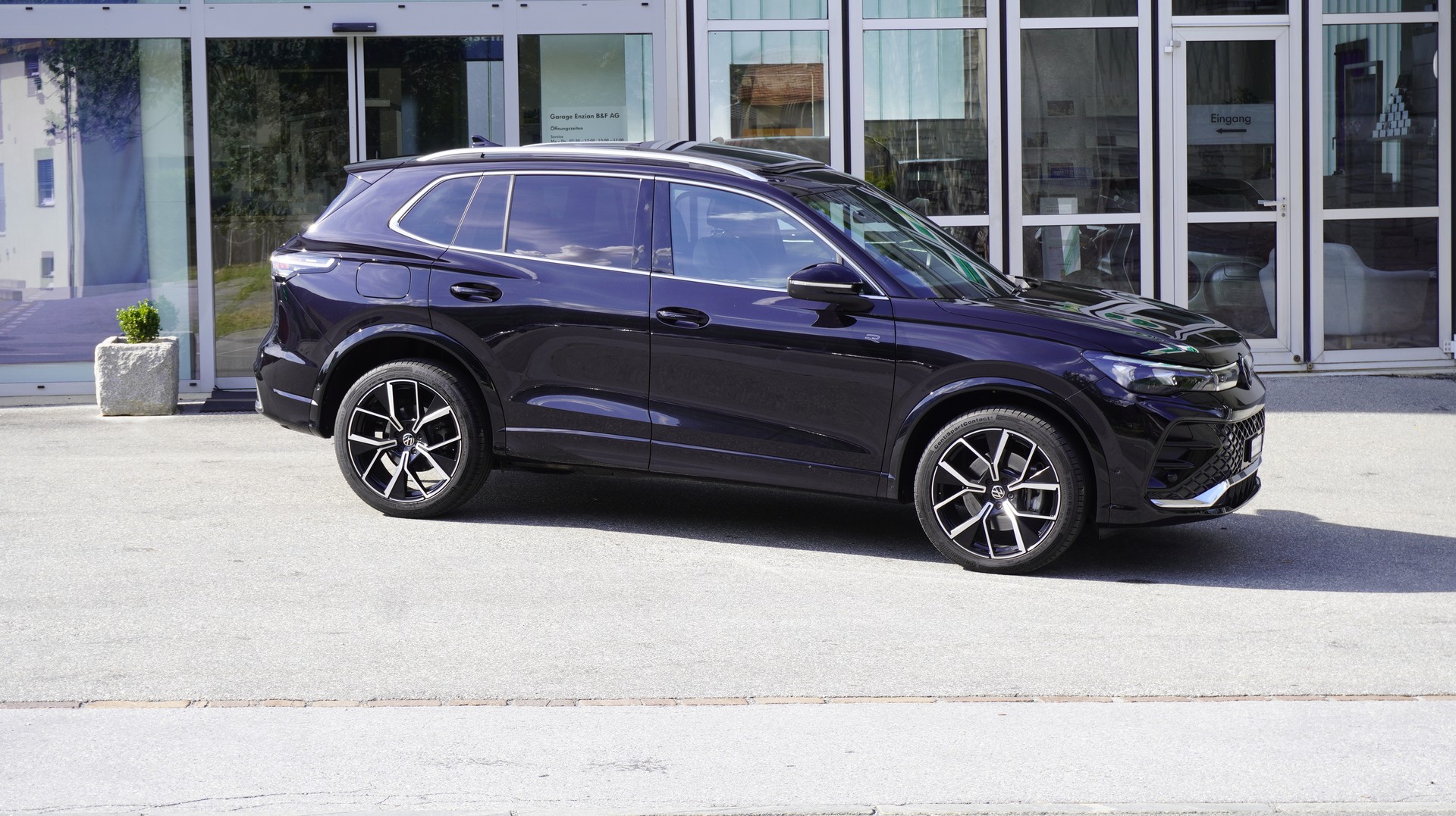 VW Tiguan 2.0 TDI SCR R-Line 4Motion DSG-image-5