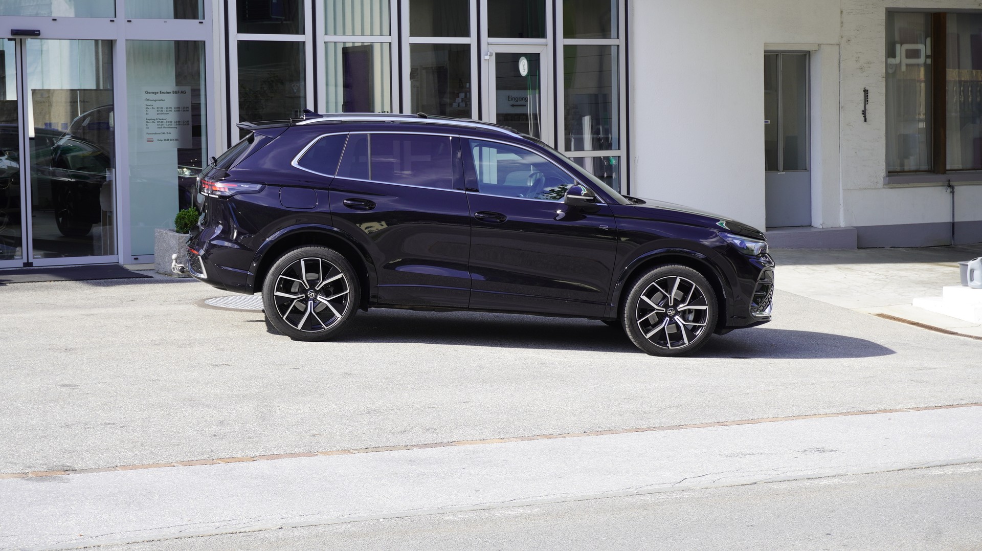 VW Tiguan 2.0 TDI SCR R-Line 4Motion DSG-image-6