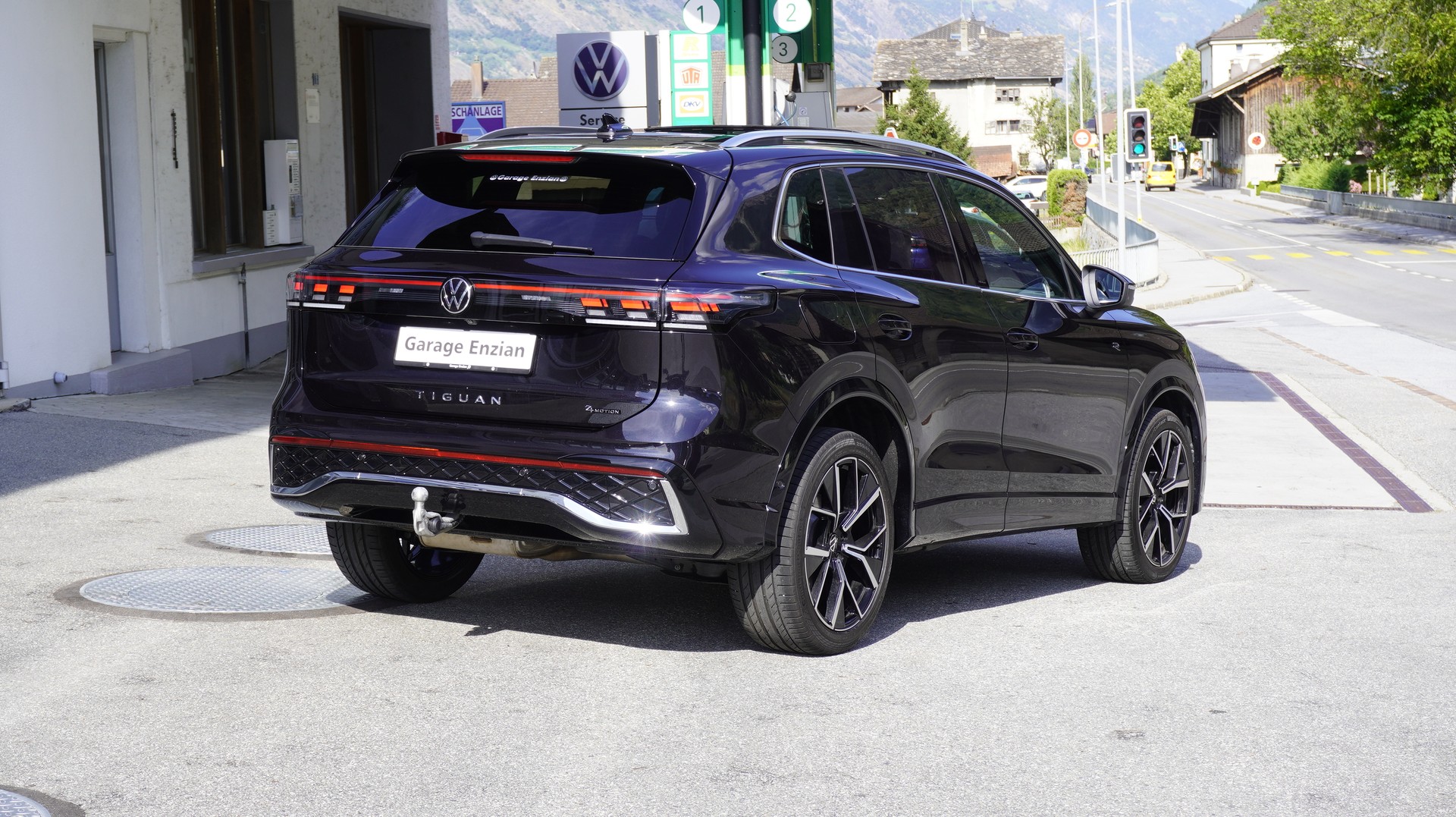 VW Tiguan 2.0 TDI SCR R-Line 4Motion DSG-image-8
