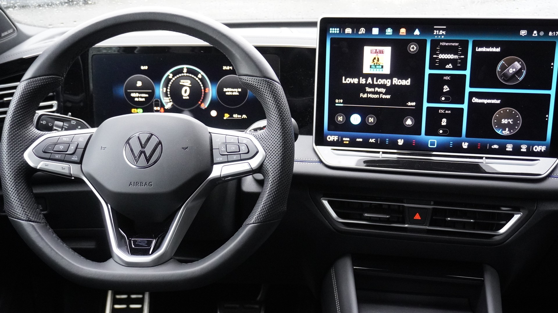 VW Tiguan 2.0 TDI SCR R-Line 4Motion DSG-image-1