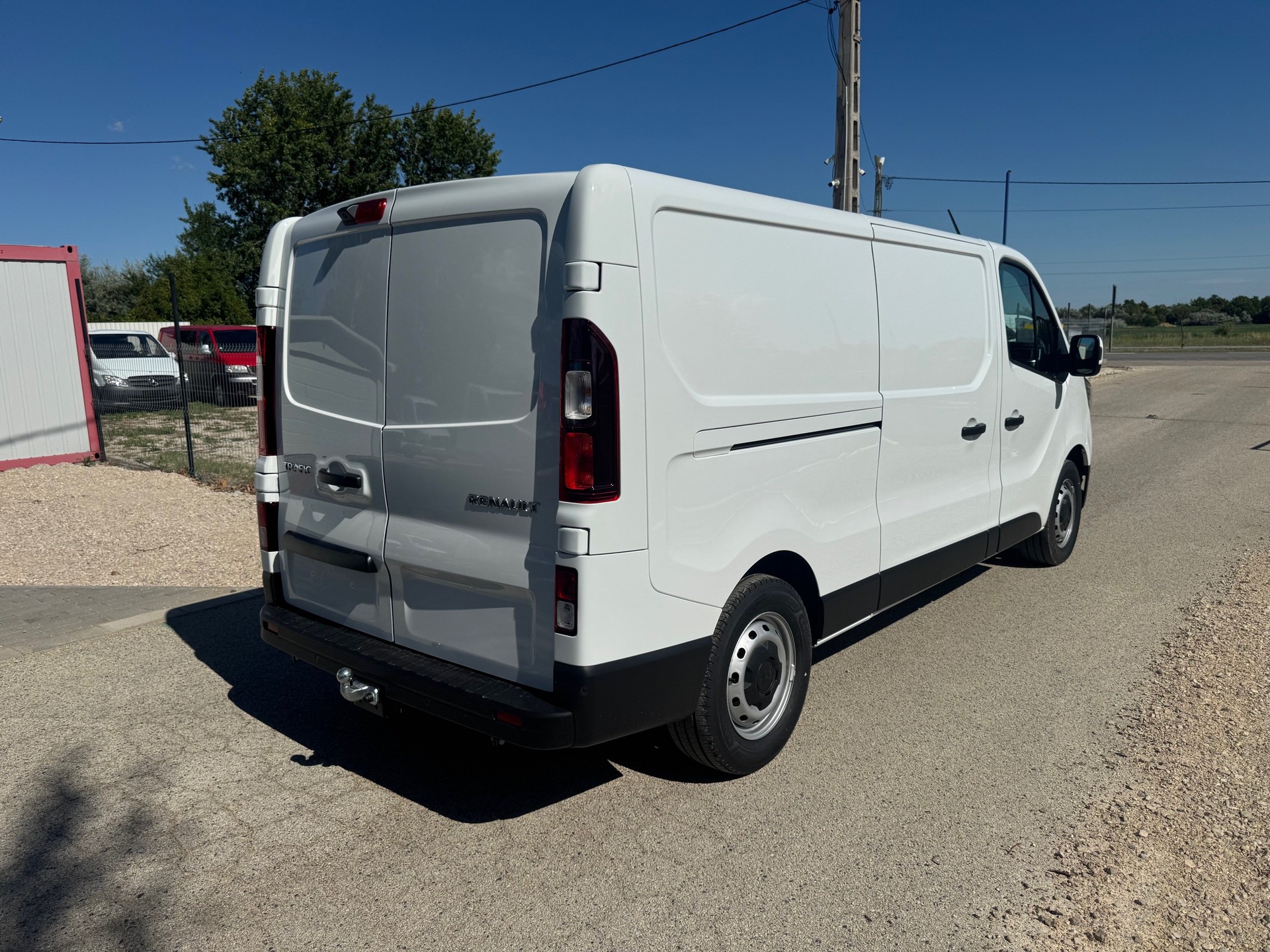 RENAULT L2H1 mit WIR Anteil Fr. 5'000.-- und 2 x Schiebetüre Links und Rechts und Navigation und Ahk u.s.w-image-3