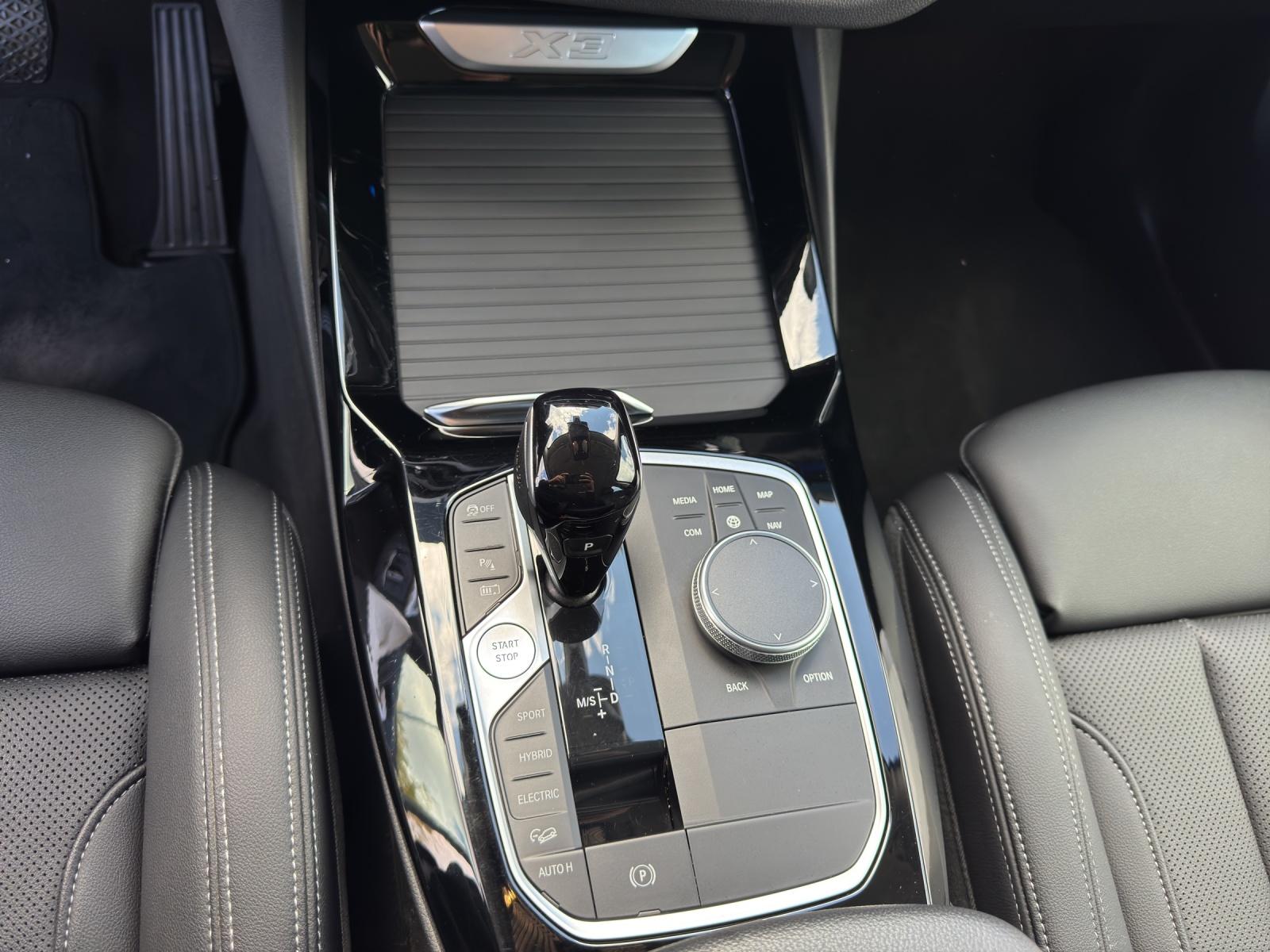 BMW X3 30e xDrive-image-13