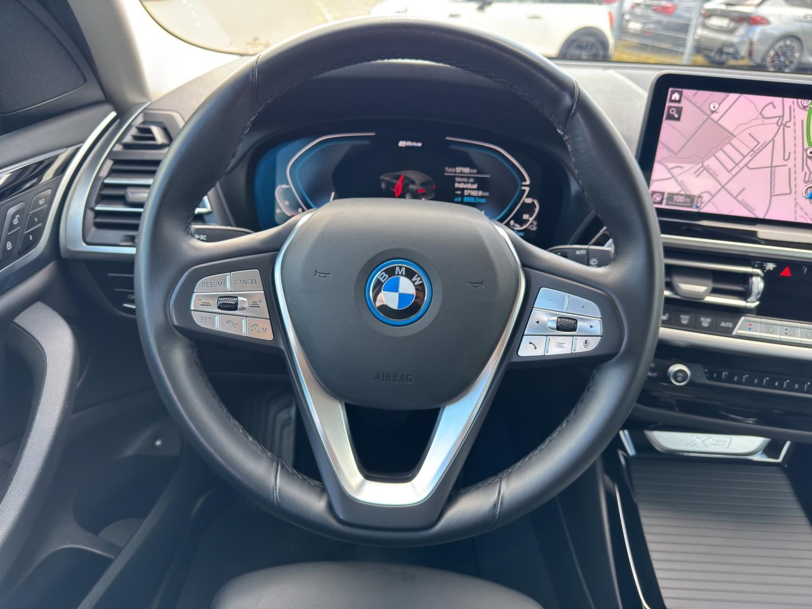 BMW X3 30e xDrive-image-11